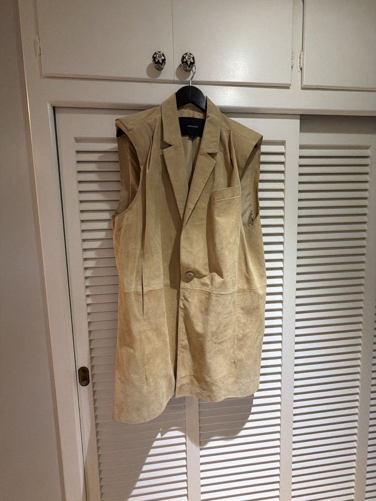 Entire Studios Entire studios sample suede shoulder pad vest medium Size US M / EU 48-50 / 2 - 1 Thumbnail