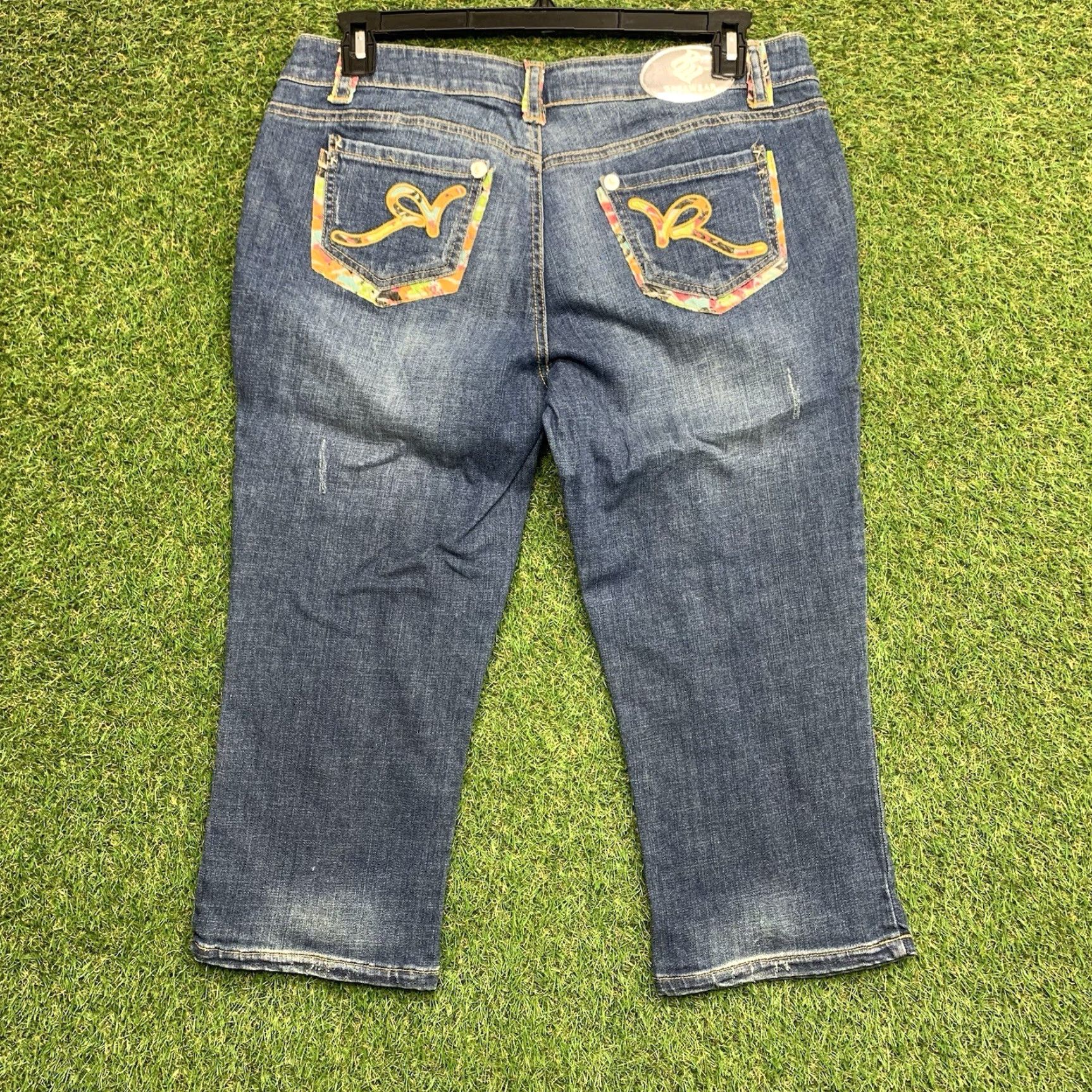 Rocawear Rocawear Jeans Capri Womens 13 Classic Denim Dark Wash Pockets NWT Size 34" / US 12 / IT 48 - 2 Thumbnail