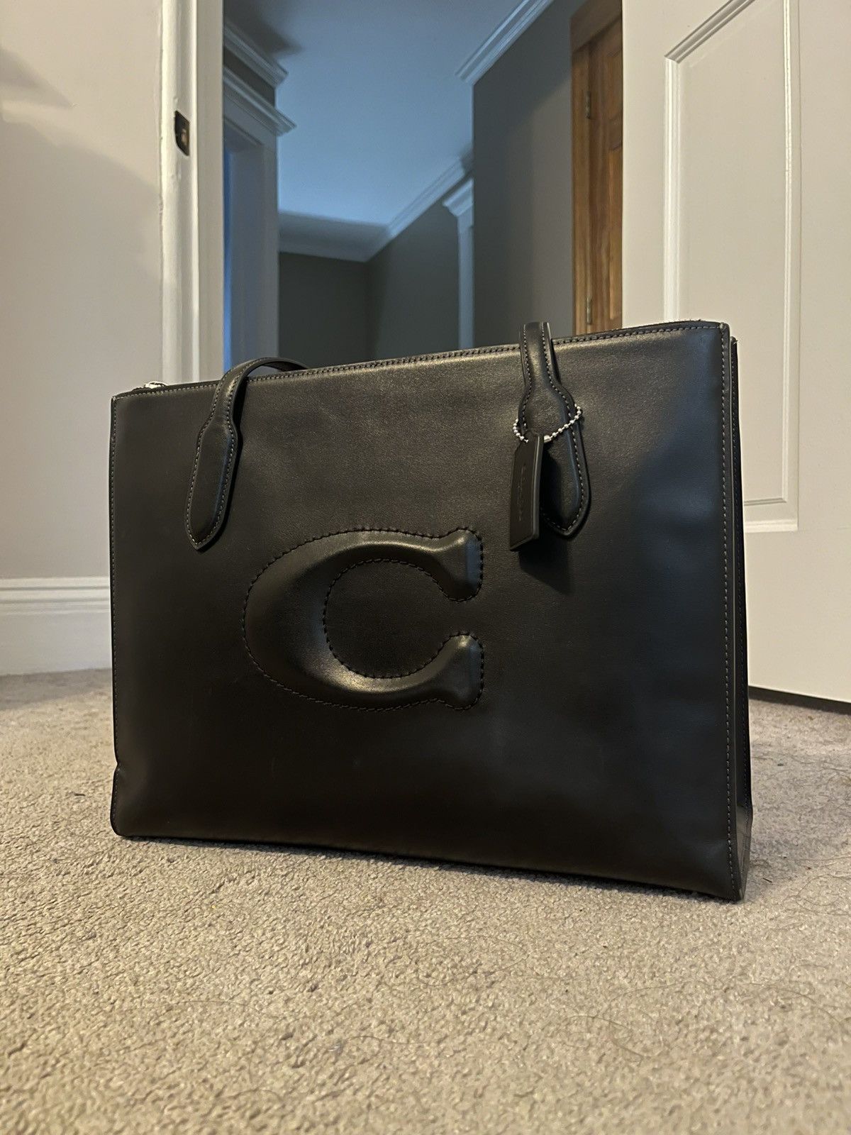 Coach Logo Shoulder Bag in Black, Women's