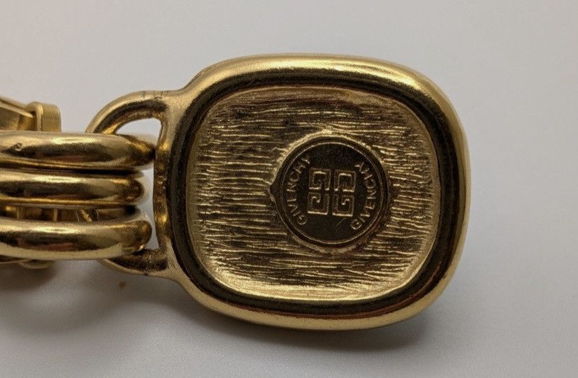 Givenchy Authentic Givenchy Blue Moon Gold Tone Pendant Size ONE SIZE - 7 Thumbnail