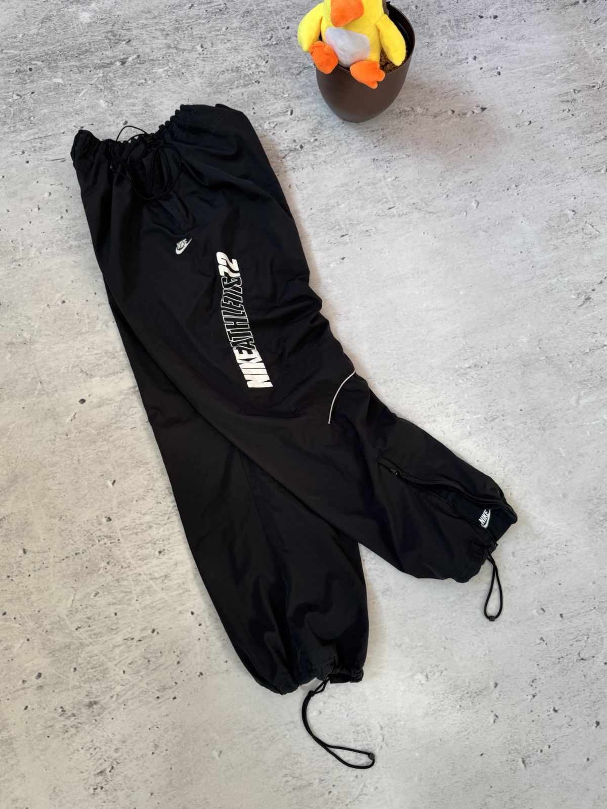 Nike × Vintage NIKE NYLON VINTAGE Y2K OVERSIZE BAGGY FIT PANTS SWEATPANTS Size US 34 / EU 50 - 1 Thumbnail