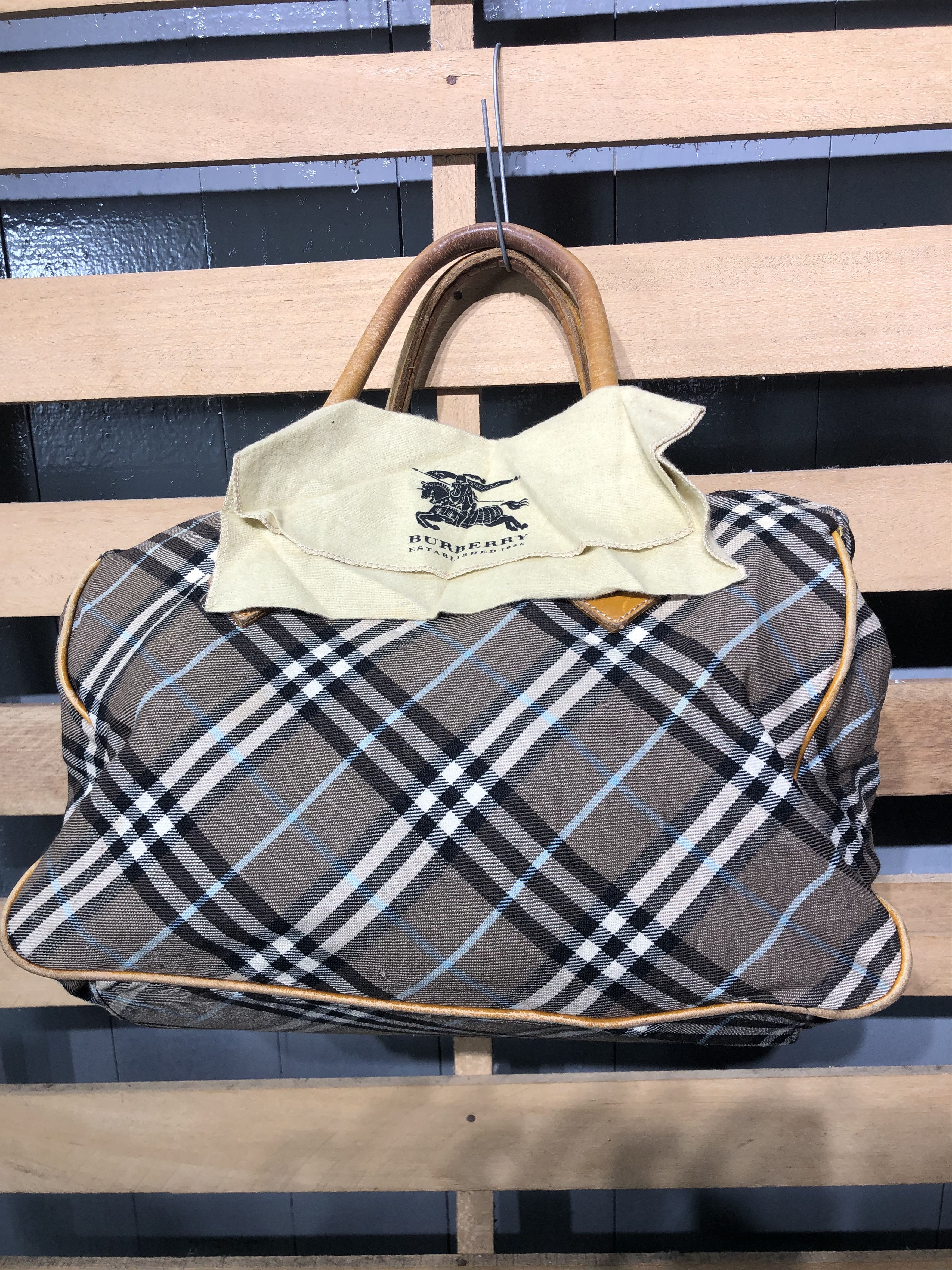 Burberry Authentic Burberry Style Haandcarry Bag Size ONE SIZE - 4 Thumbnail