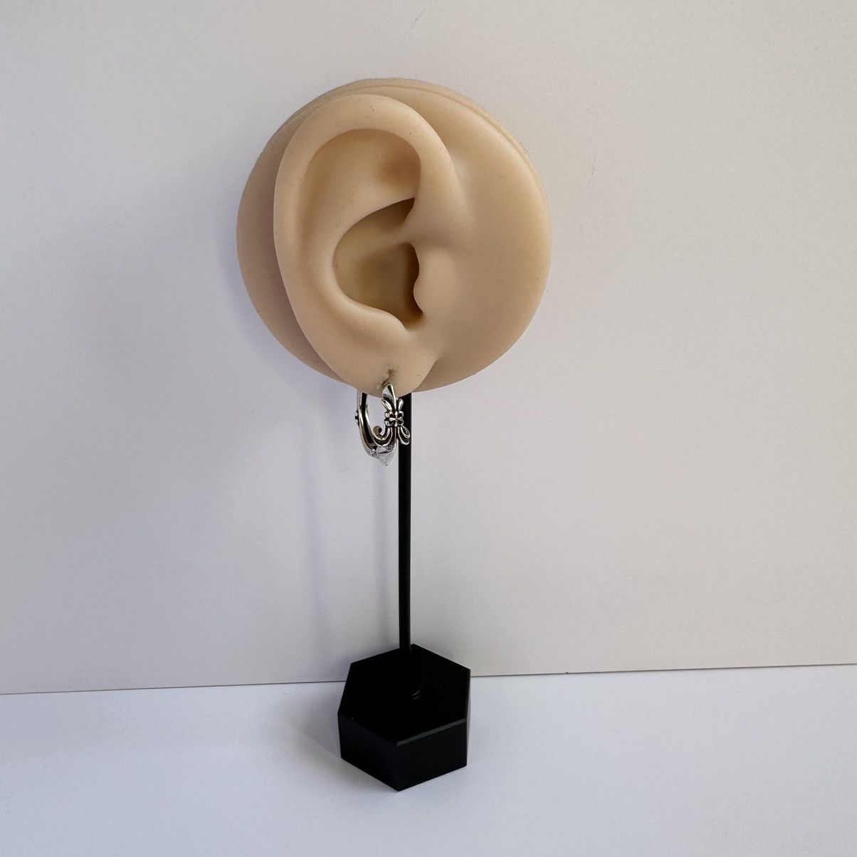 Other 18mm Cross Small Hoop Earrings for Men Women, Size ONE SIZE - 6 Thumbnail