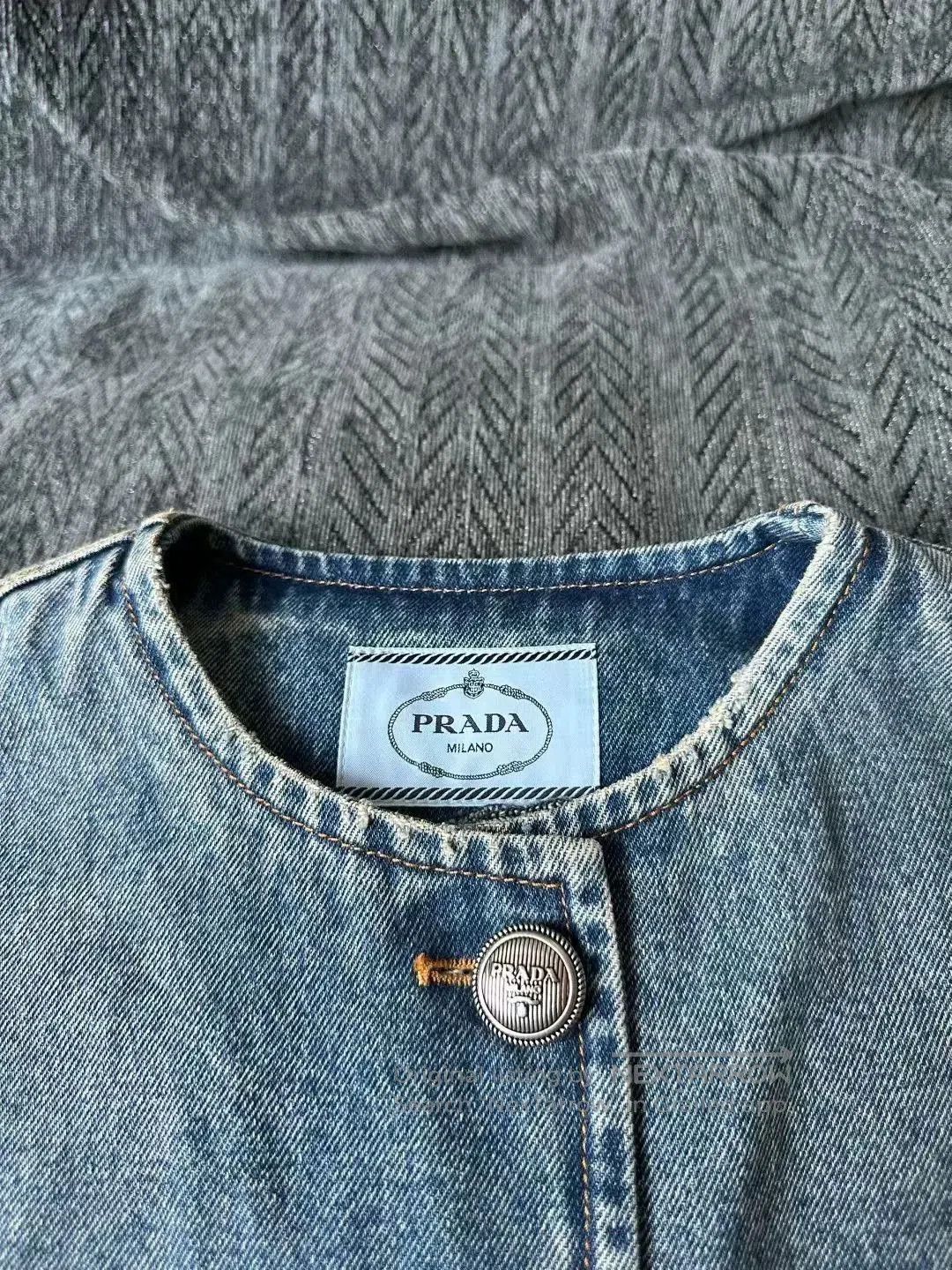 Prada prada short denim jacket with silver buckle. Size M / US 6-8 / IT 42-44 - 3 Thumbnail