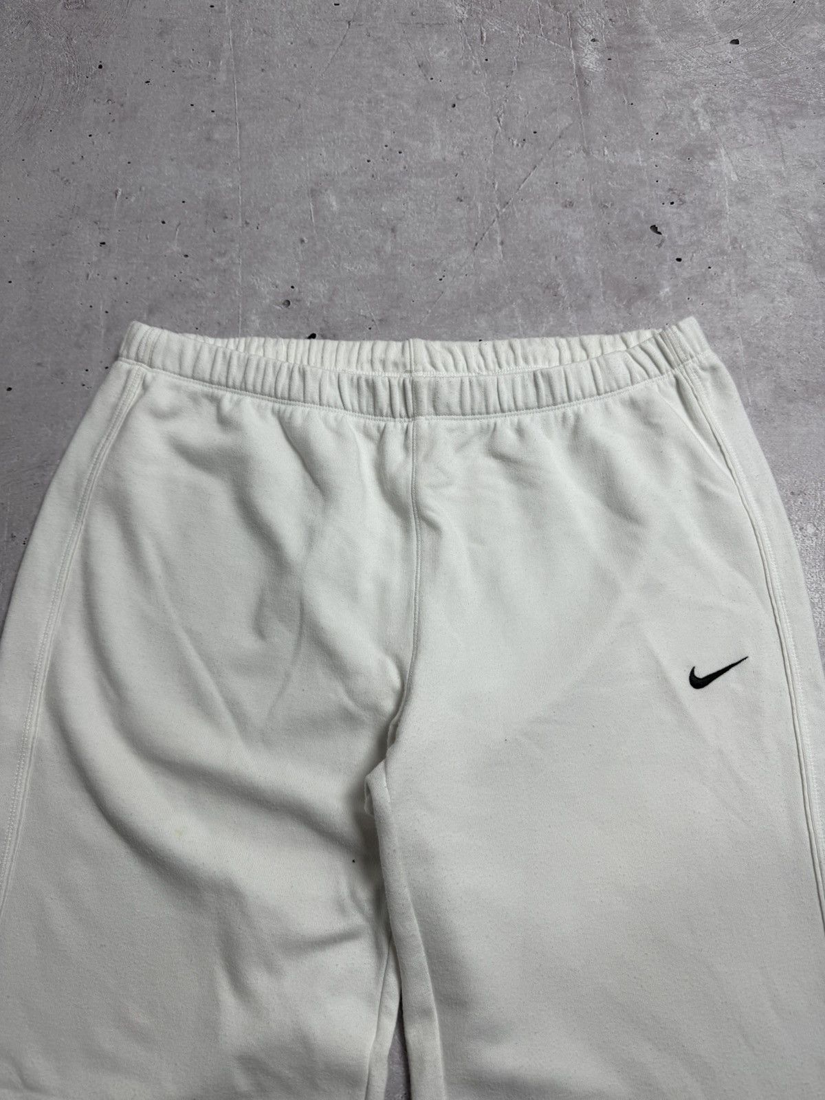 Nike Vintage Nike Baggy Flared Sweatpants Size US 34 / EU 50 - 4 Thumbnail