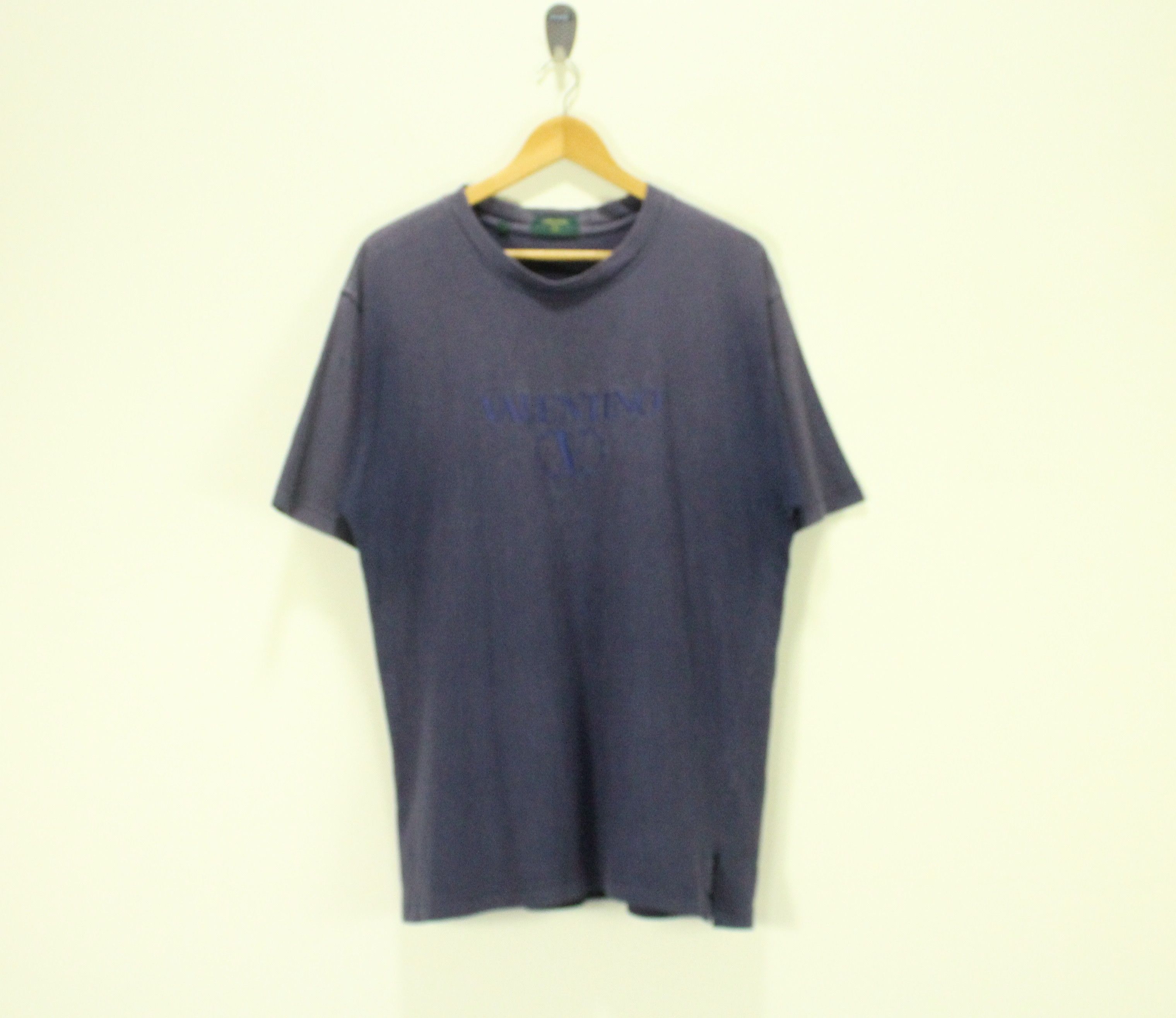 Vintage Faded SunFaded Distressed Vintage VALENTINO T Shirt Size US L / EU 52-54 / 3 - 4 Thumbnail