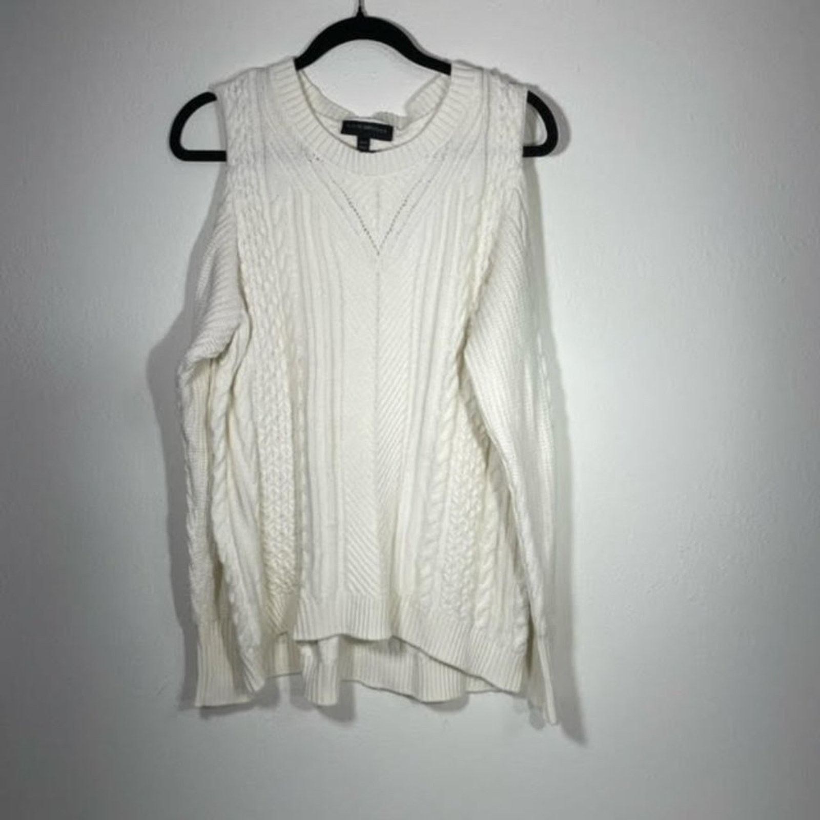 Other Lane Bryant White Cold Shoulder Knit Sweater Size 18/20 Size XXL / US 16-18 / IT 52-54 - 1 Thumbnail