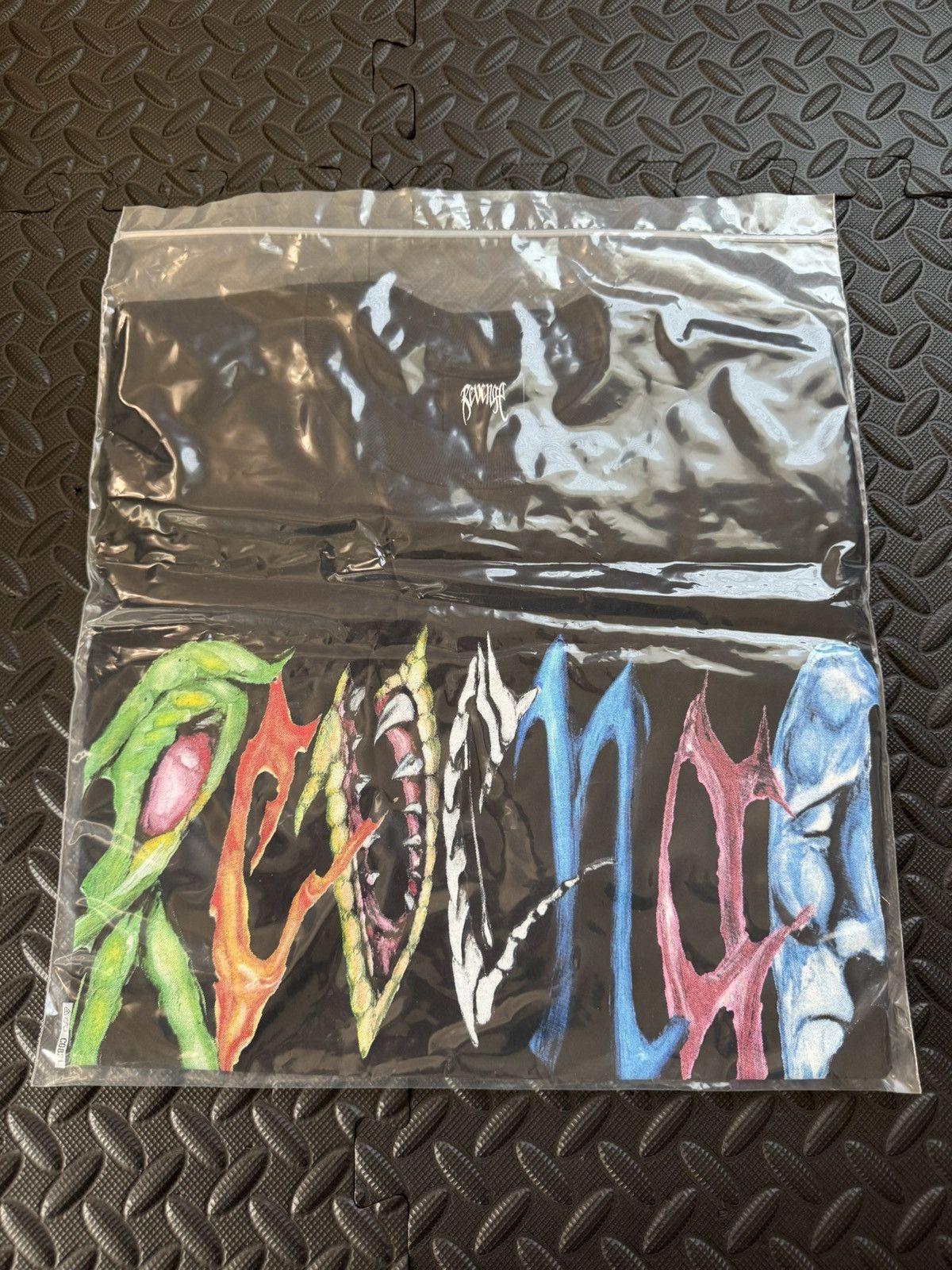 Revenge Trippie Redd Arch Tee Black Size US L / EU 52-54 / 3 - 1 Thumbnail