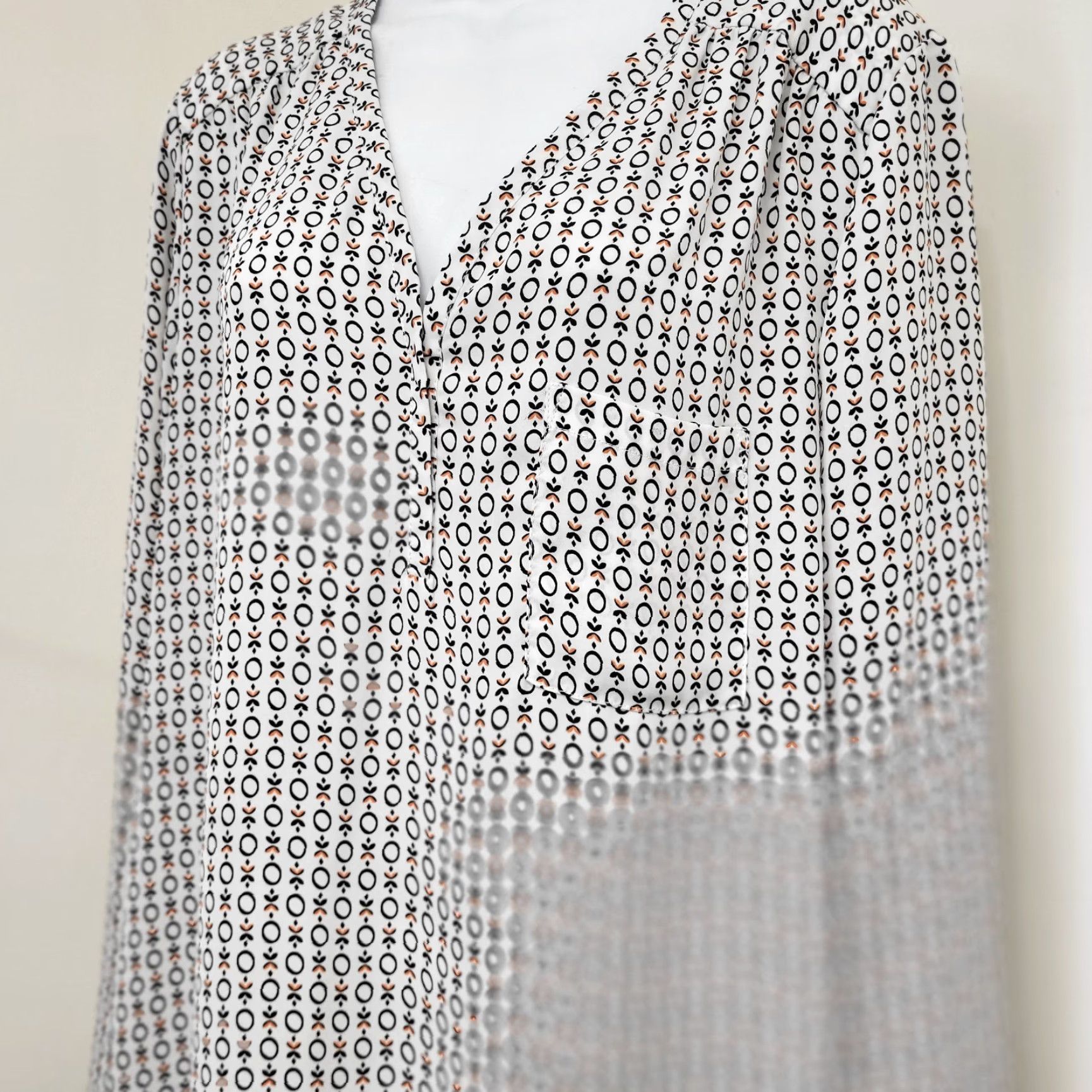 Vintage Pleione Blouse Women's Size XL Black/White Geo Print Long Sleeve VNeck Polyester Geometric Pattern Geo Print Shirt Womens XL Size XL / US 12-14 / IT 48-50 - 2 Thumbnail