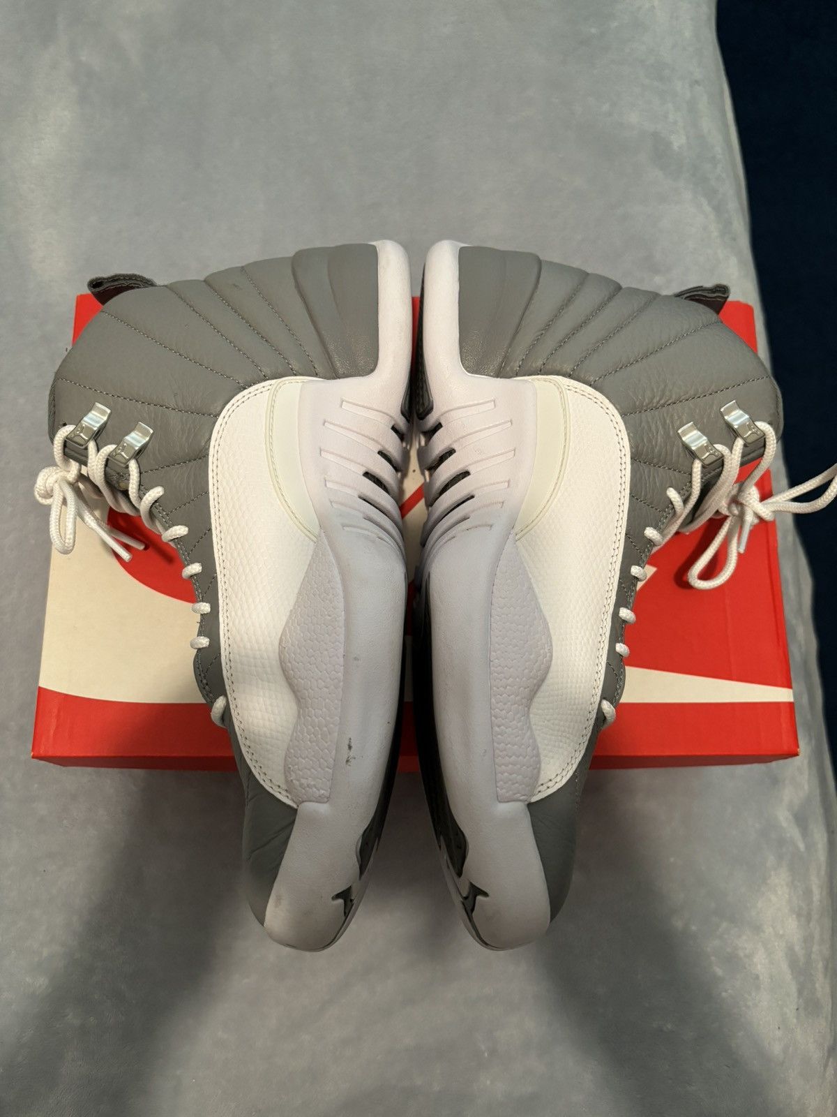 Jordan Brand Jordan 12 Retro Stealth 2022 Size 10 Size US 10 / EU 43 - 4 Thumbnail