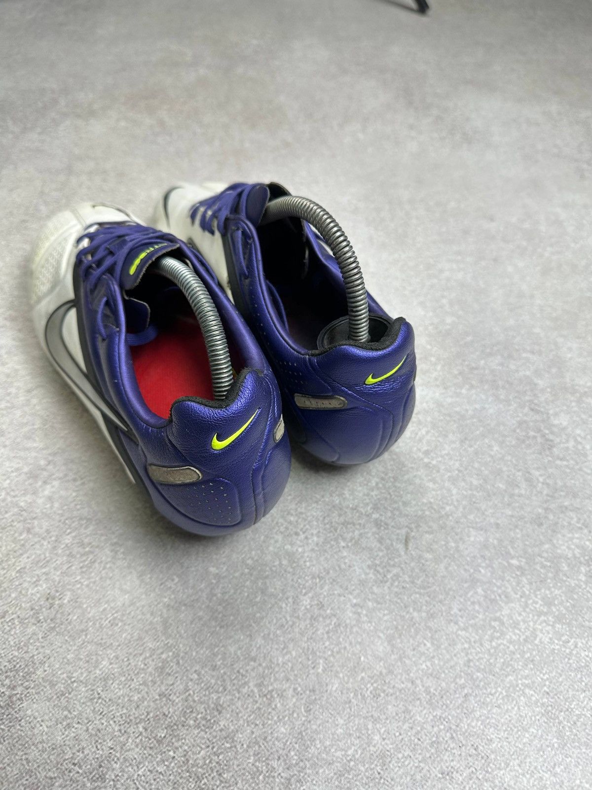 Nike Vintage Nike Kanga Lite Soccer Cleats Us 10 Size US 9 / EU 42 - 7 Thumbnail