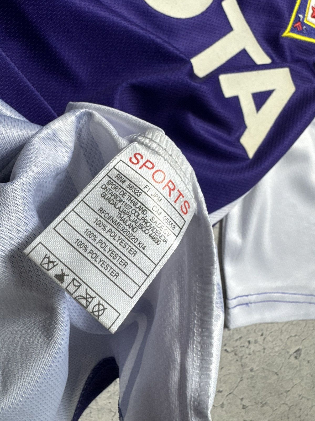 Fila Fila FC Fiorentina Rui Costa #10 1999/2000 Soccer Jersey Size US S / EU 44-46 / 1 - 10 Thumbnail