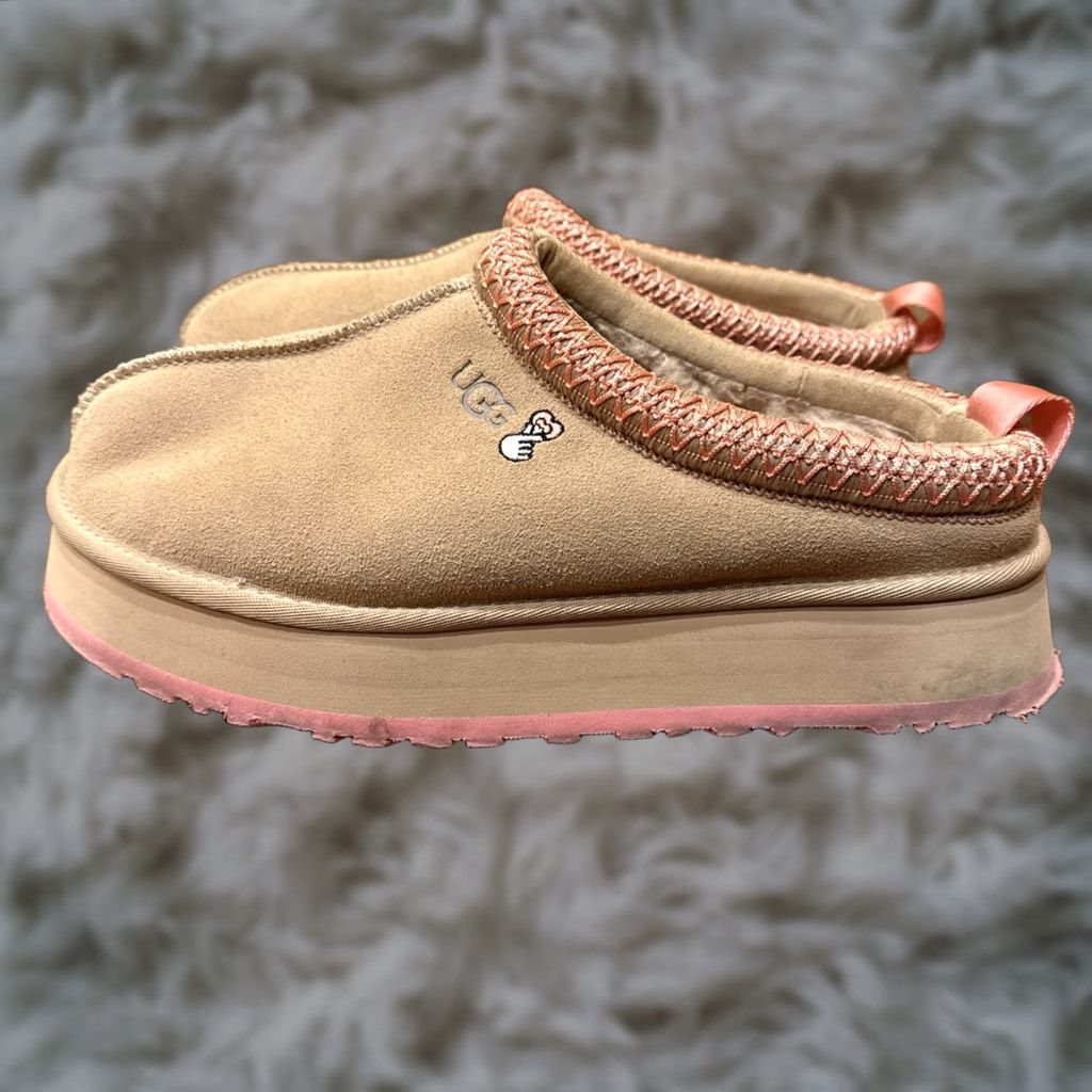 Ugg UGG Slipper Womens 10 Taupe Pink Trim Shearling Platform Rare Tazz Love 25 Slip-On Wool Lining Card Heart Limited Edition Size US 10 / IT 40 - 1 Thumbnail