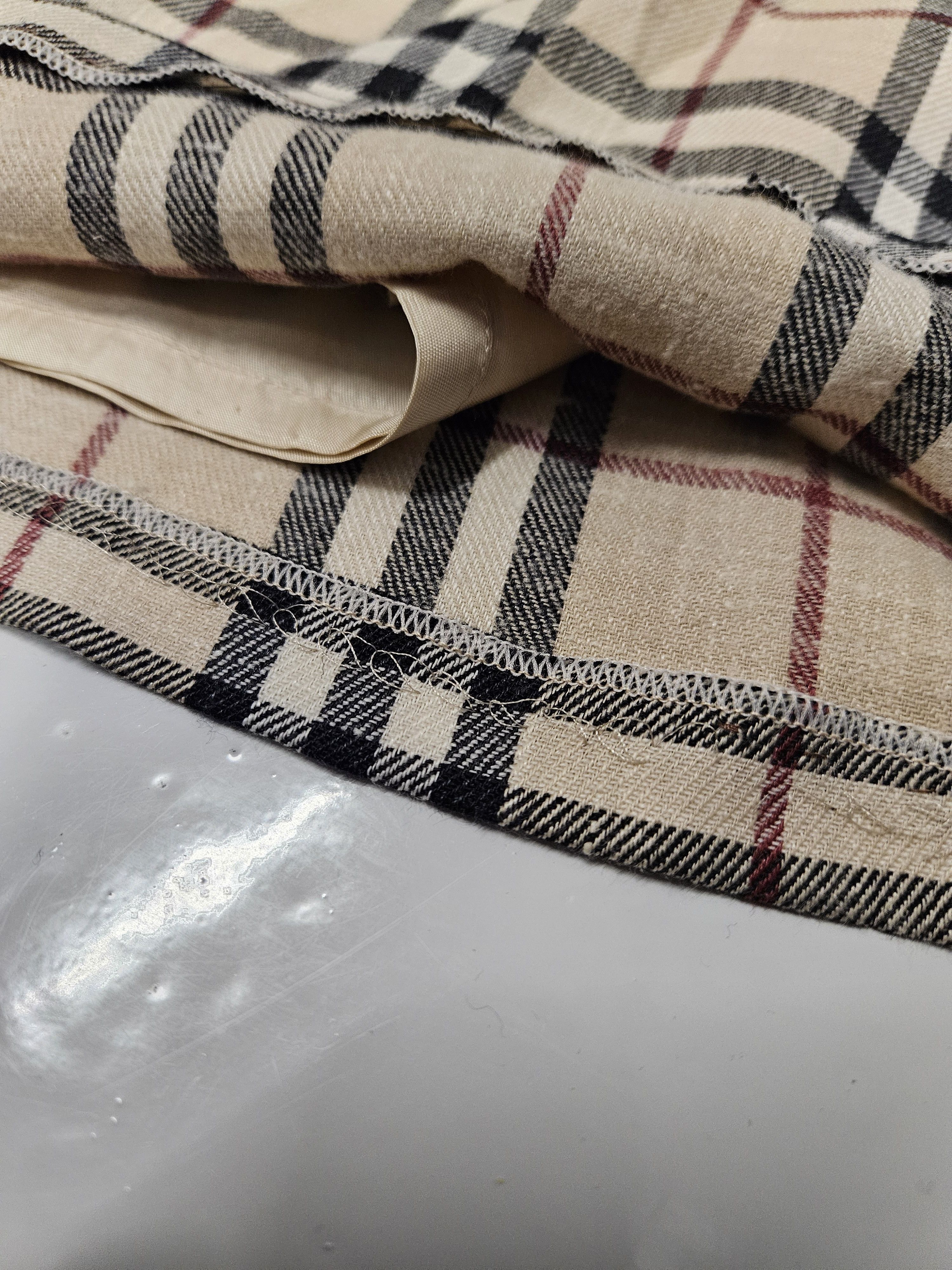 Burberry Vintage y2k burberry nova check wool and linen skirt Size 28" / US 6 / IT 42 - 13 Thumbnail
