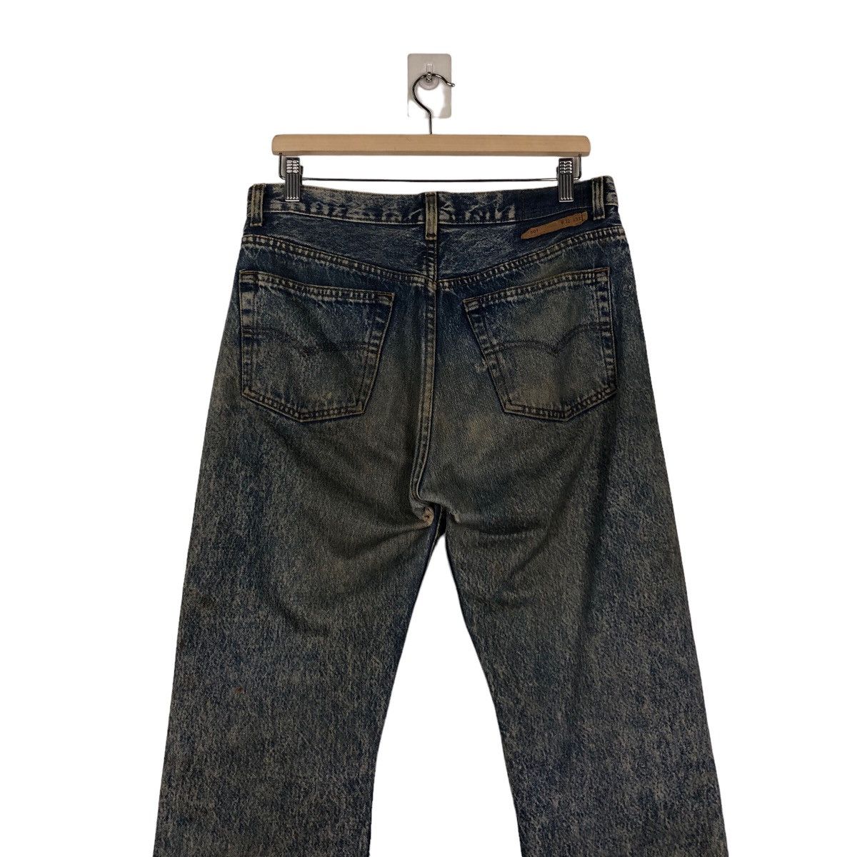 Levi's 🔥VINTAGE DENIM JEANS LEVI’S 501 DISTRESSED RUSTY DESIGN Size US 33 - 11 Thumbnail