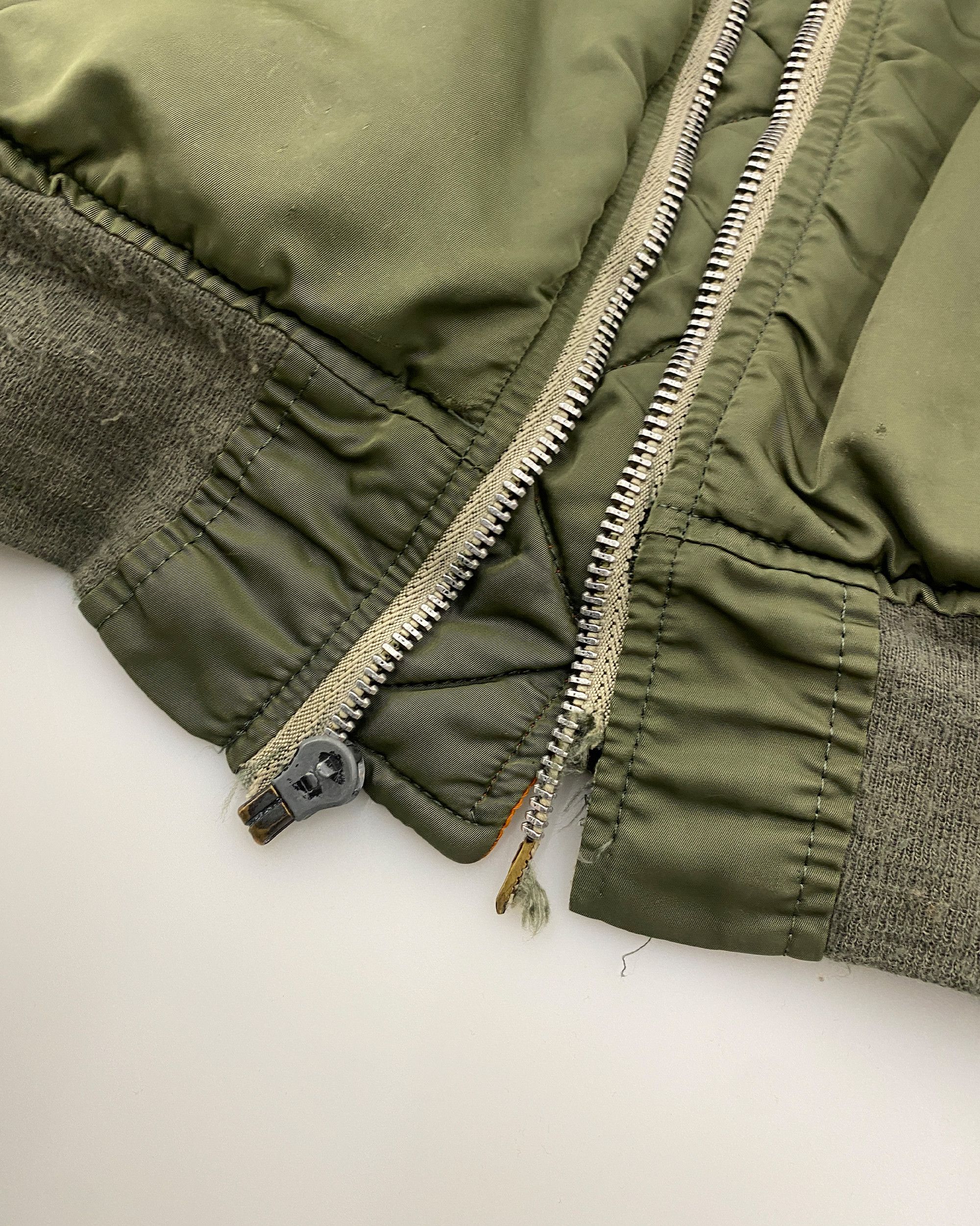 Vintage 1970s Trashed MA-1 Bomber Jacket Size US M / EU 48-50 / 2 - 3 Thumbnail