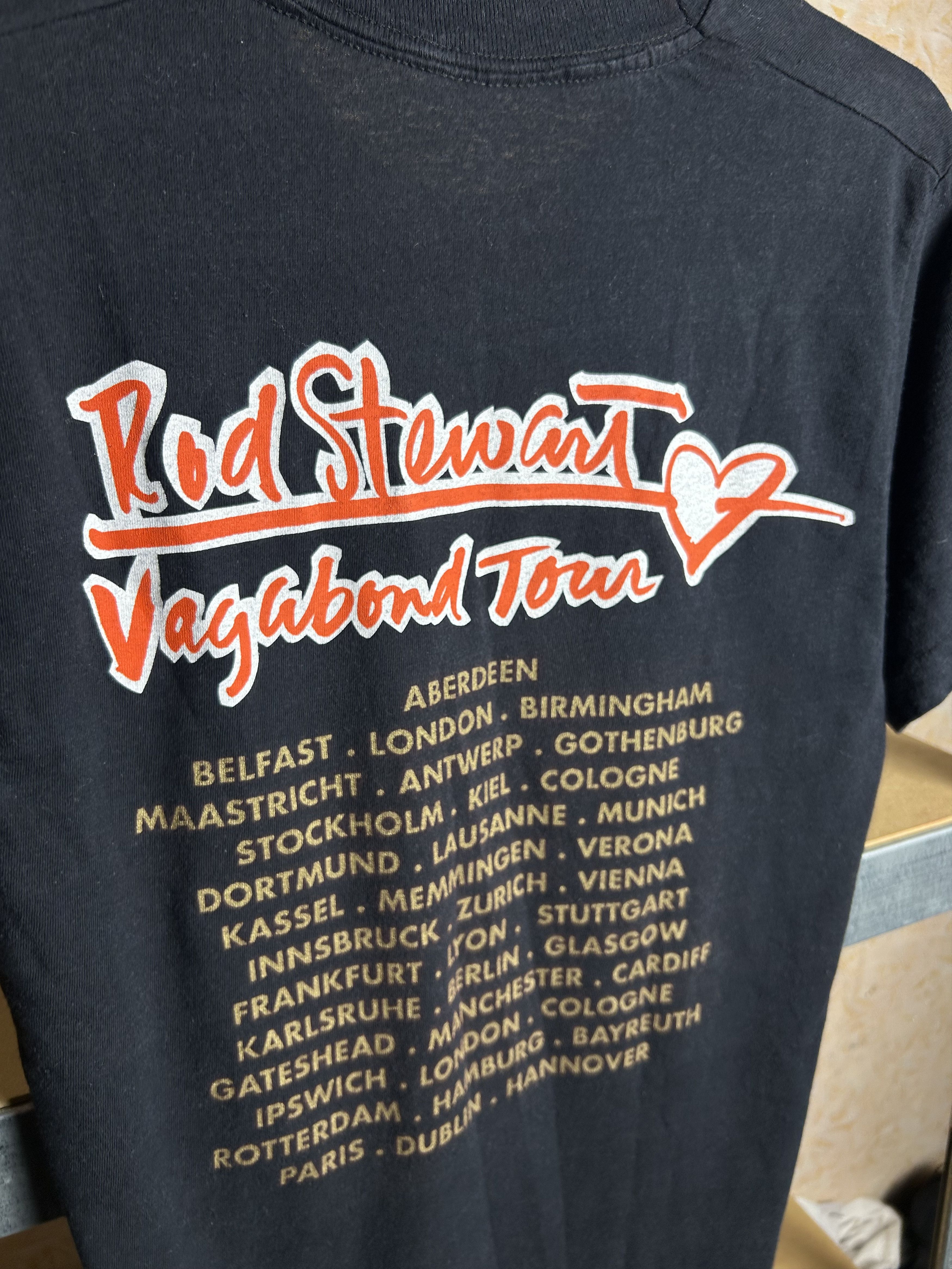 Band Tees Vintage 90s Rod Stewart Vagabond Heart Tour T-shirt Size US L / EU 52-54 / 3 - 9 Thumbnail