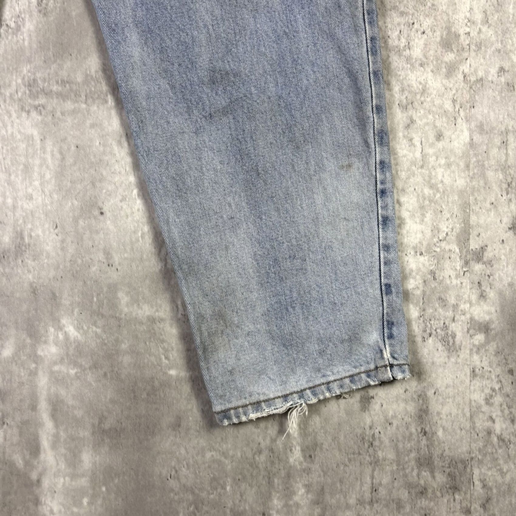 Levi's VINTAGE Levi's 90s Jeans Blue Adult 34x30 Tapered Leg Baggy Light Wash Mens Size US 34 / EU 50 - 6 Thumbnail