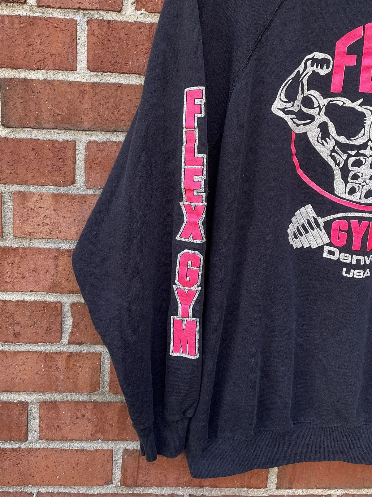 Hanes Vintage 90s Hanes Flex Gym Denver USA Muscles Crewneck Size US XL / EU 56 / 4 - 3 Thumbnail