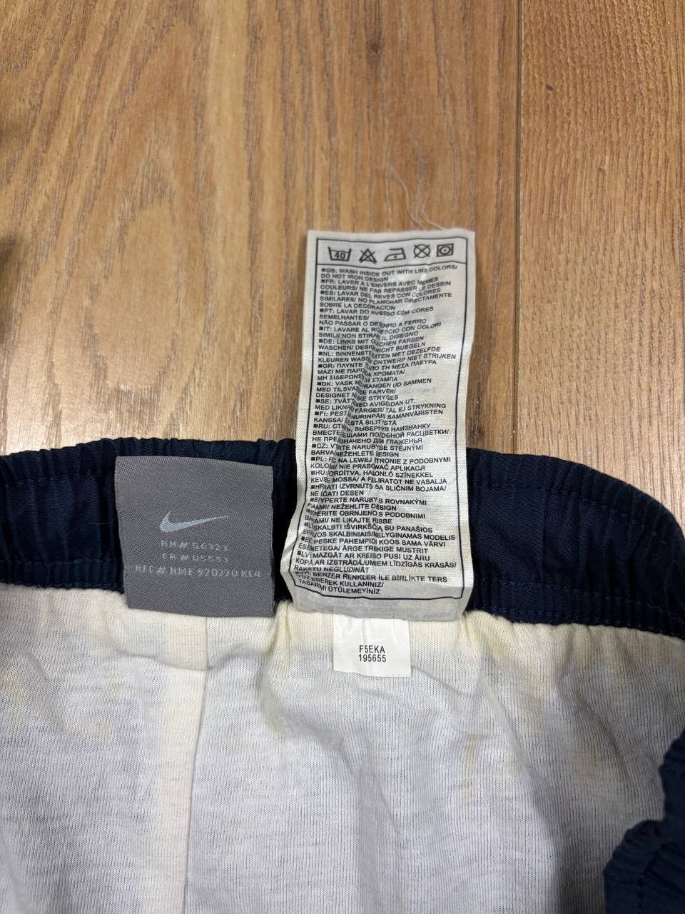 Nike 00’s NIKE BAGGY TRACK PANTS Y2K DRILL Size US 36 / EU 52 - 6 Thumbnail