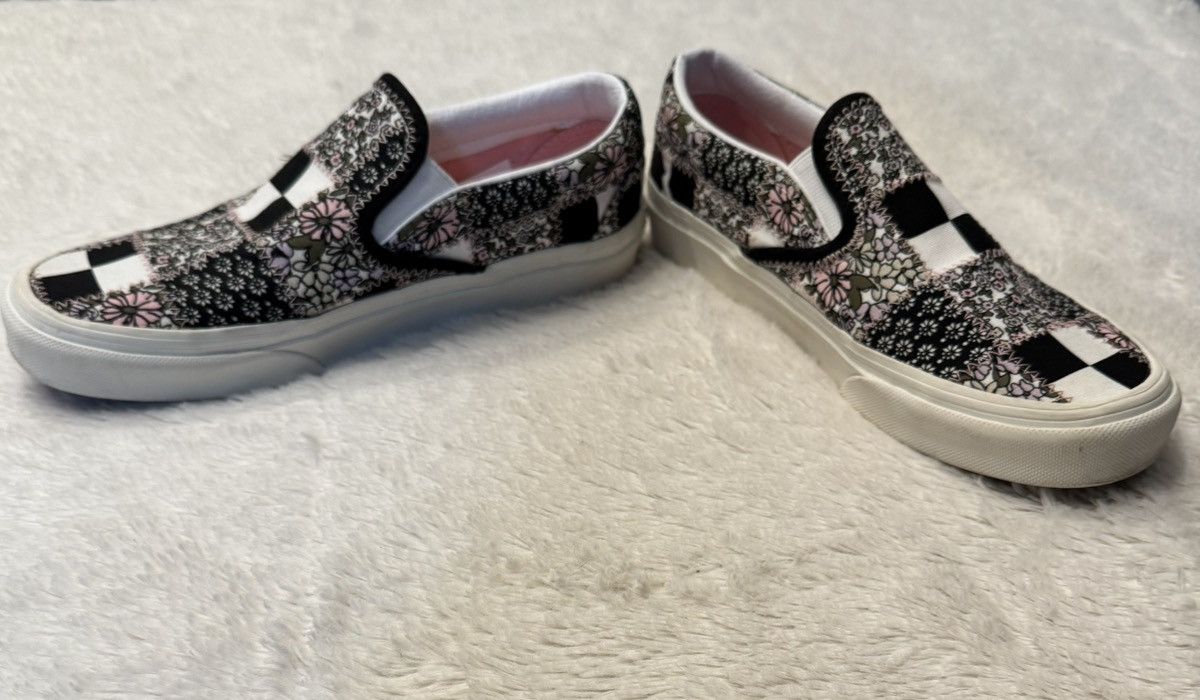 Vans EUC Vans Floral Patchwork Checkered Slip on in Marshmallow Size US 5.5 / EU 38 - 8 Thumbnail