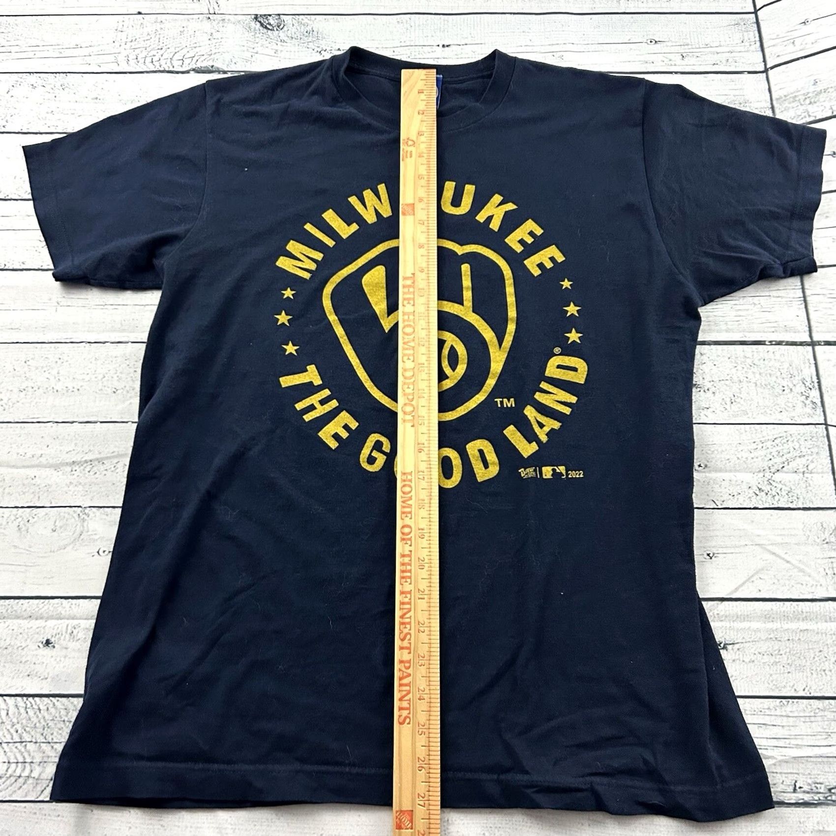 Vintage Milwaukee The Good Hand Short Sleeve T Shirt Blue Mens Large Brew City City Logo Shirt Size US L / EU 52-54 / 3 - 3 Thumbnail