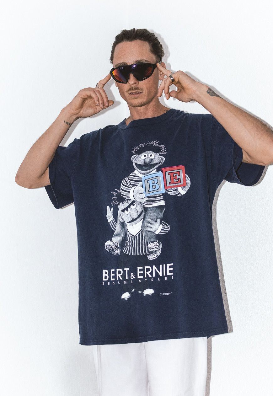 Rap Tees × Vintage Collectible Sesame Street Muppets 90s Graphic TShirt Size US XXL / EU 58 / 5 - 4 Thumbnail