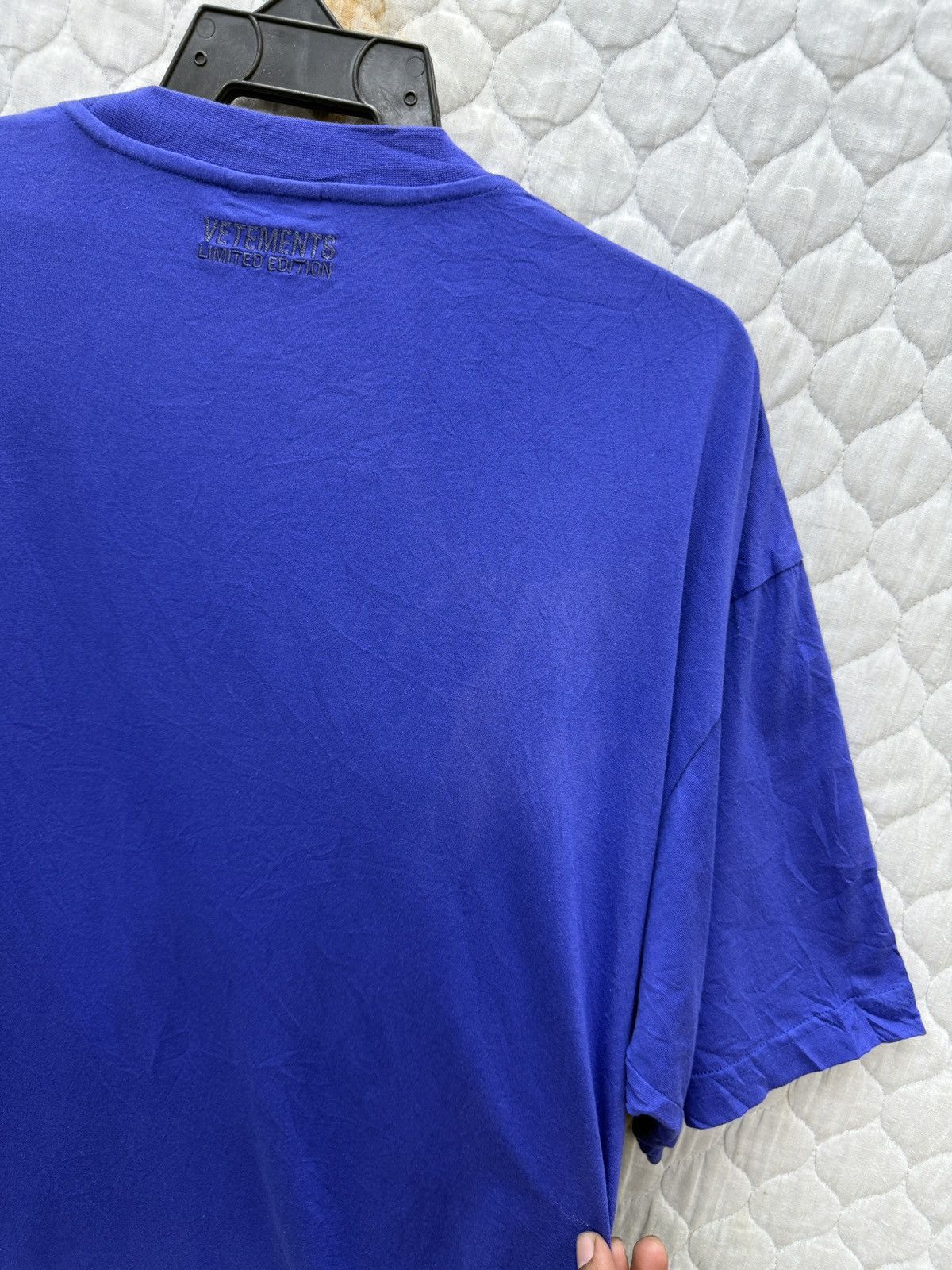 Vetements 🔥🔥💥💥STEALS VETEMENTS OVERSIZE ROYAL BLUE TAPE TEE Size US XS / EU 42 / 0 - 14 Thumbnail