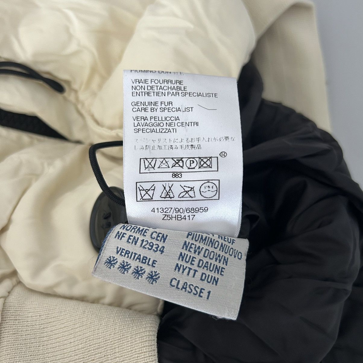 Moncler Moncler puffer jacket on off white cream Size US M / EU 48-50 / 2 - 13 Thumbnail