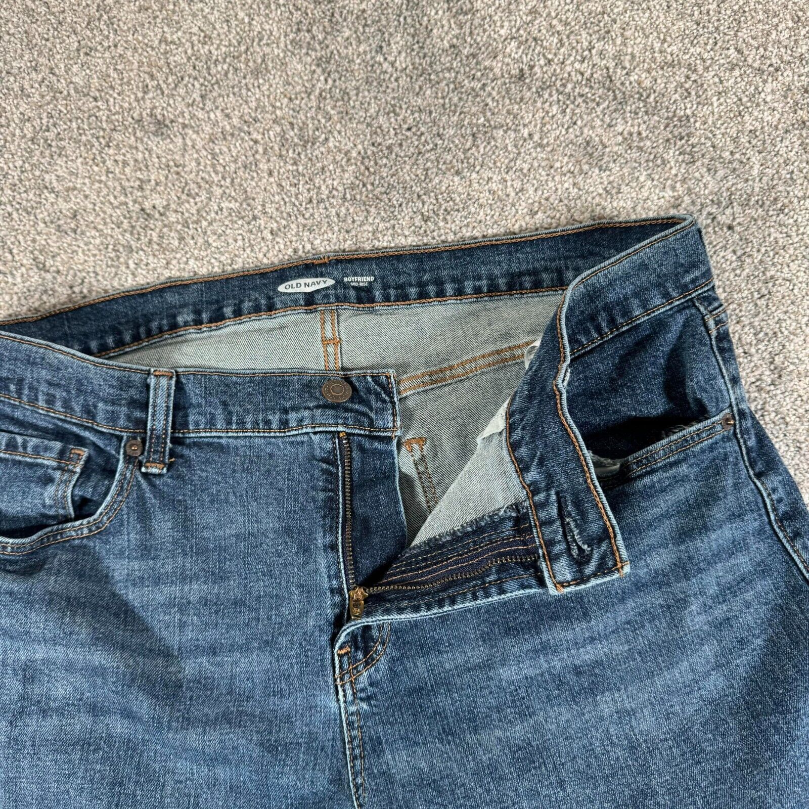 Old Navy Old Navy Boyfriend Jeans Women Size 12 Mid Rise Grunge Y2K Size 34" / US 12 / IT 48 - 5 Thumbnail