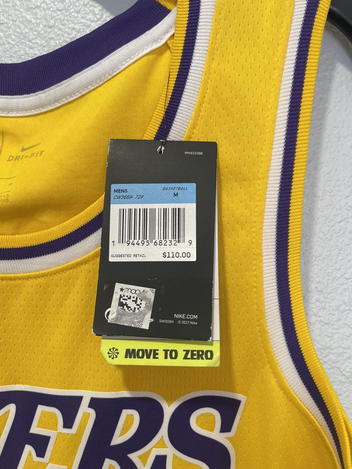 Nike Anthony Davis Men's 44 M Nike Swingman LA Lakers NBA jersey Size US M / EU 48-50 / 2 - 3 Thumbnail