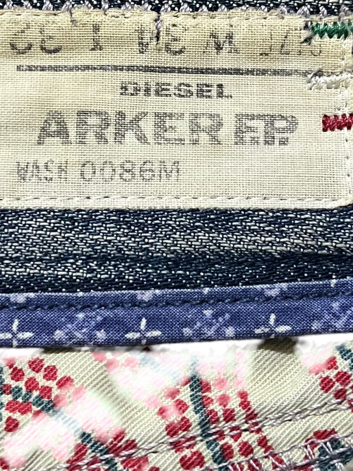 Diesel Vintage Diesel Arker F.P.Baggy Mudwash Ripped Denim Size US 35 - 12 Thumbnail