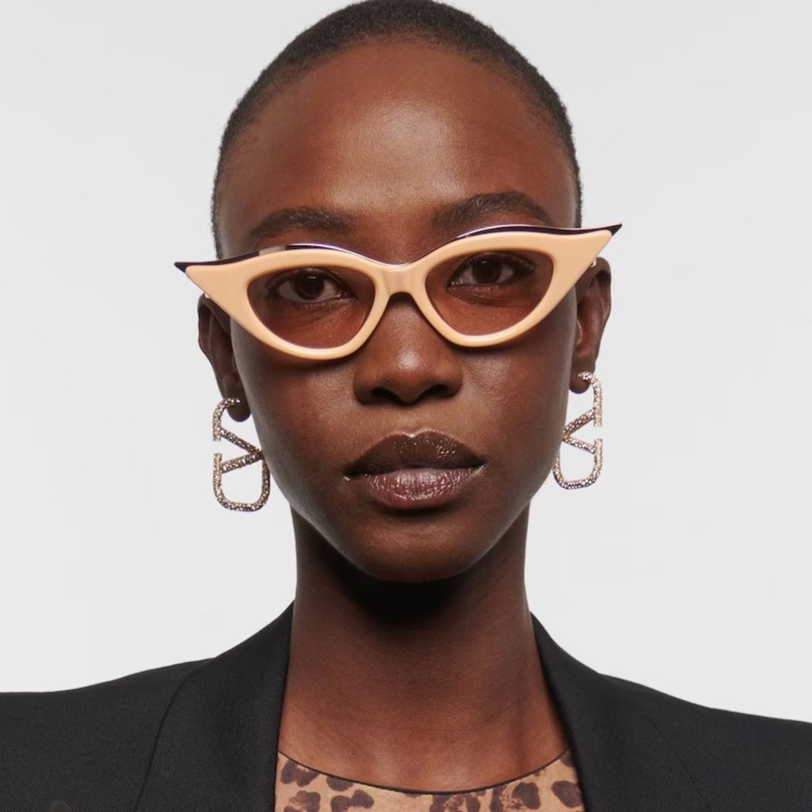 Valentino New! Valentino VLS 114C Stylish Beige Sunglasses, Authentic Size ONE SIZE - 6 Thumbnail