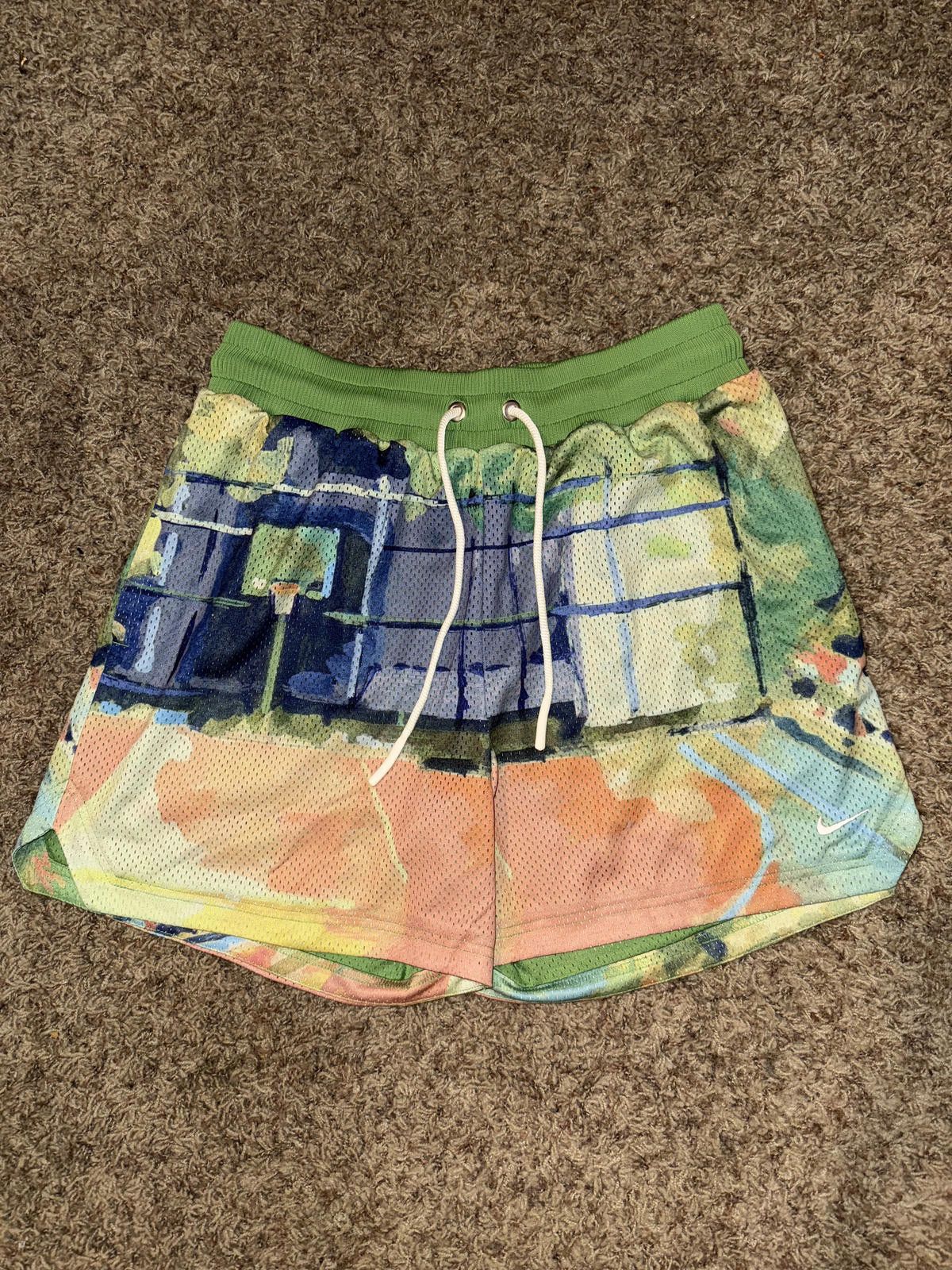 Nike Nike Men's Dri-Fit 5” Graphic Printed Mesh Basketball Shorts Size US 34 / EU 50 - 1 Thumbnail