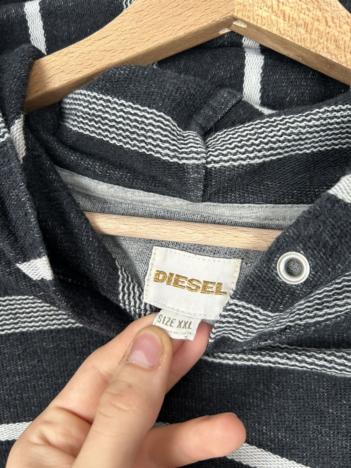 Diesel Vintage Diesel Y2K 00s Stripped Hoodie Streetwear Avantgarde Size US XXL / EU 58 / 5 - 5 Thumbnail