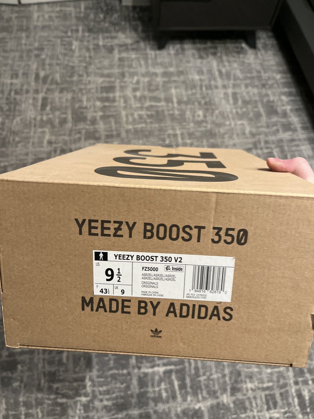 Adidas × Kanye West Yeezy Boost 350 V2 Carbon Size US 9.5 / EU 42-43 - 7 Thumbnail