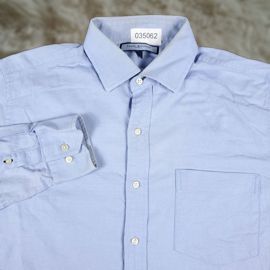 Tommy Hilfiger Tommy Hilfiger Shirt Men Medium Blue Casual Button-Up Long Sleeve Button-Down Collar Vintage? No Size US M / EU 48-50 / 2 - 1 Thumbnail