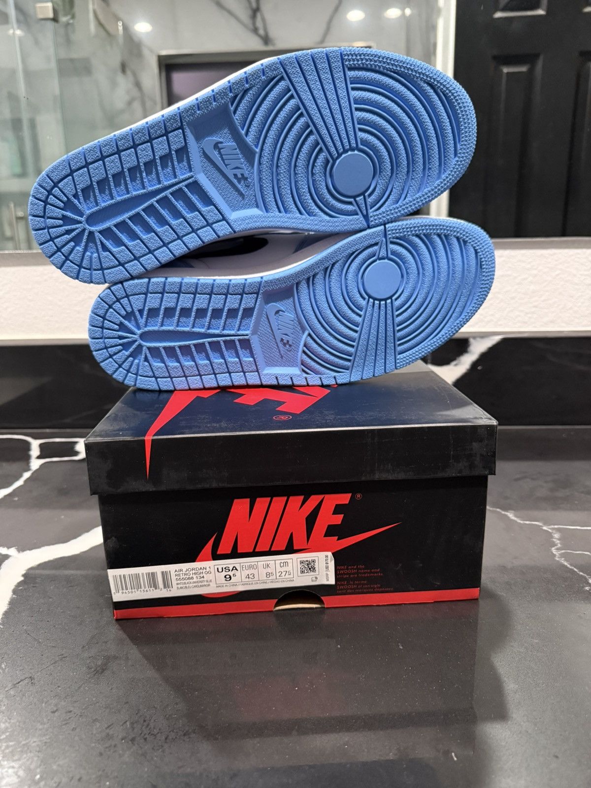 Nike Carolina blue Jordan 1s Size US 9.5 / EU 42-43 - 6 Thumbnail