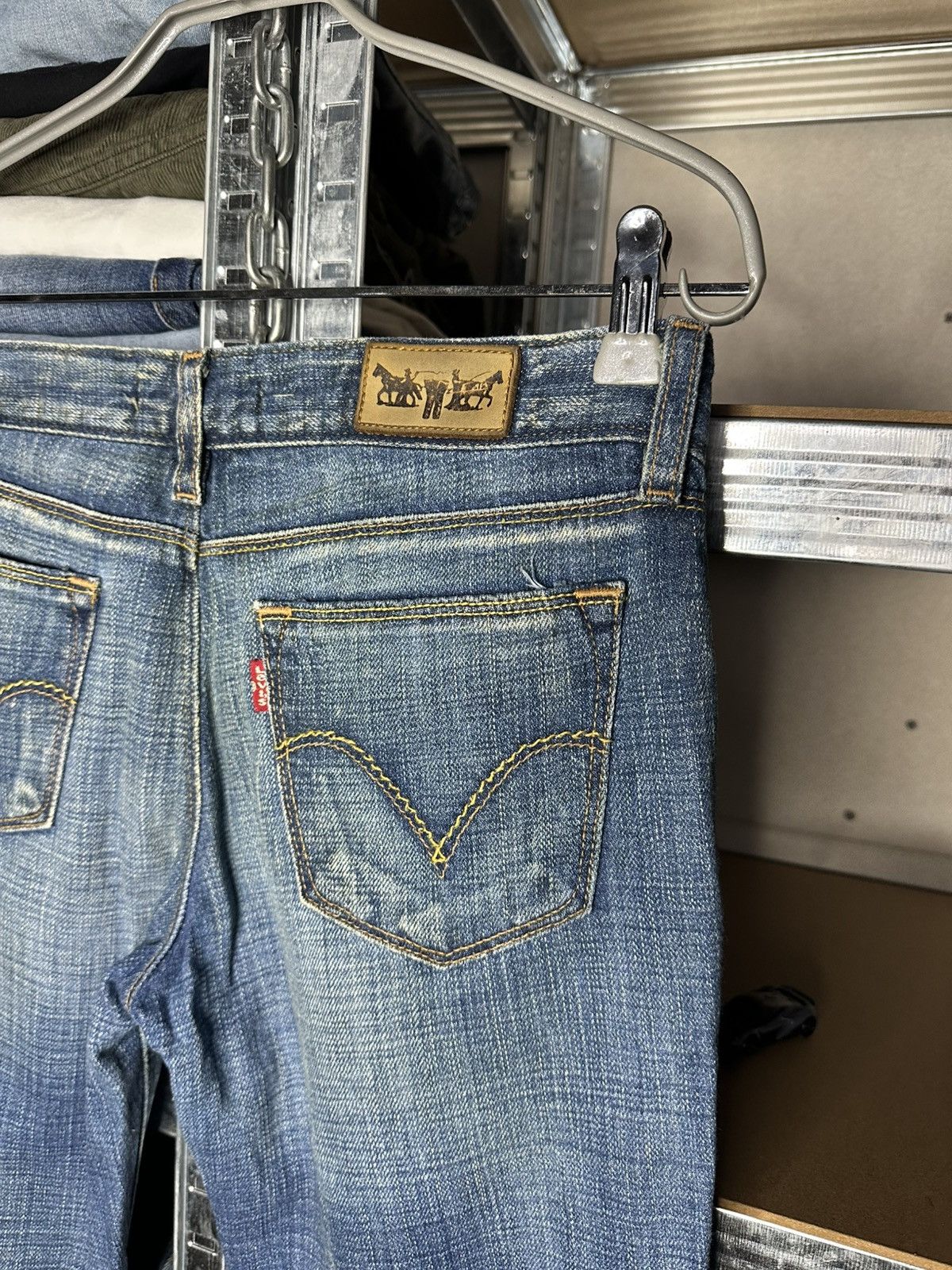 Levi's Levi’s 572 Bootcut Distressed Denim Jeans Vintage Wash Size 28" / US 6 / IT 42 - 10 Thumbnail