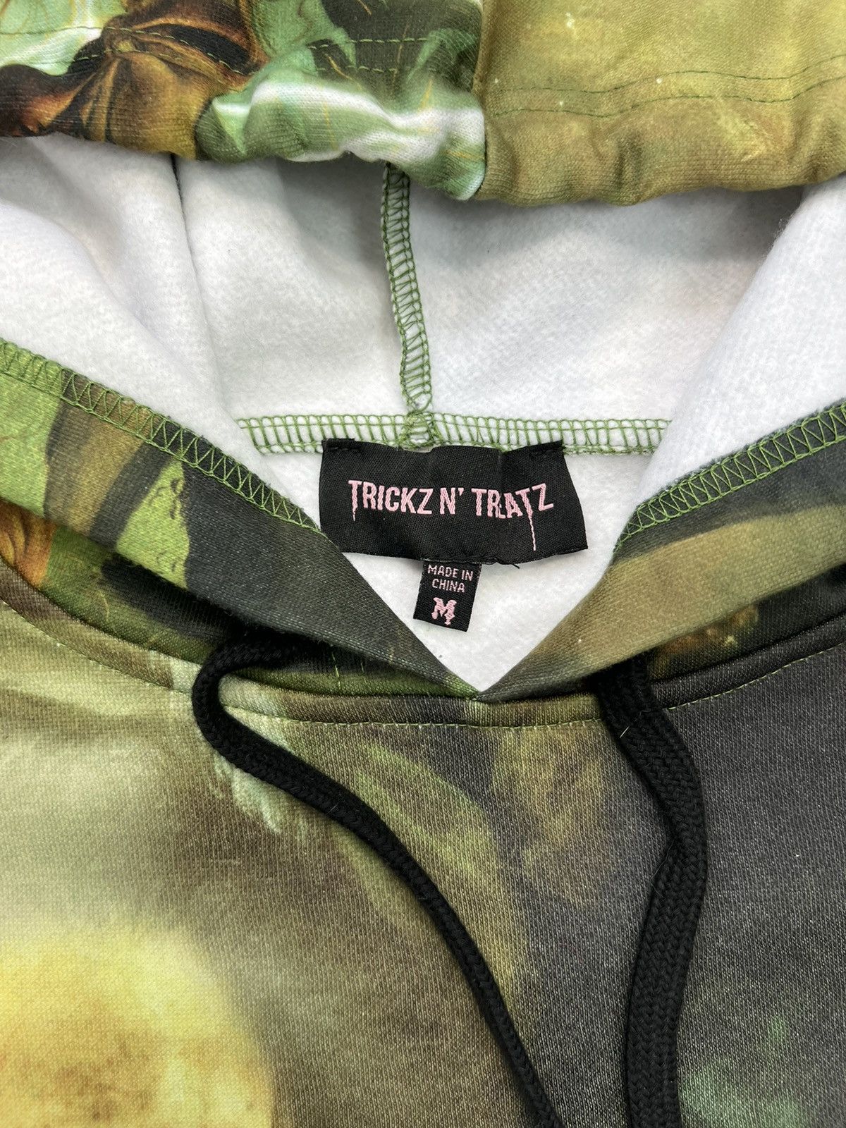 Japanese Brand Hoodie Trickz N Treatz Skeleton Mona Lisa Art 95% Cotton Size US L / EU 52-54 / 3 - 4 Thumbnail