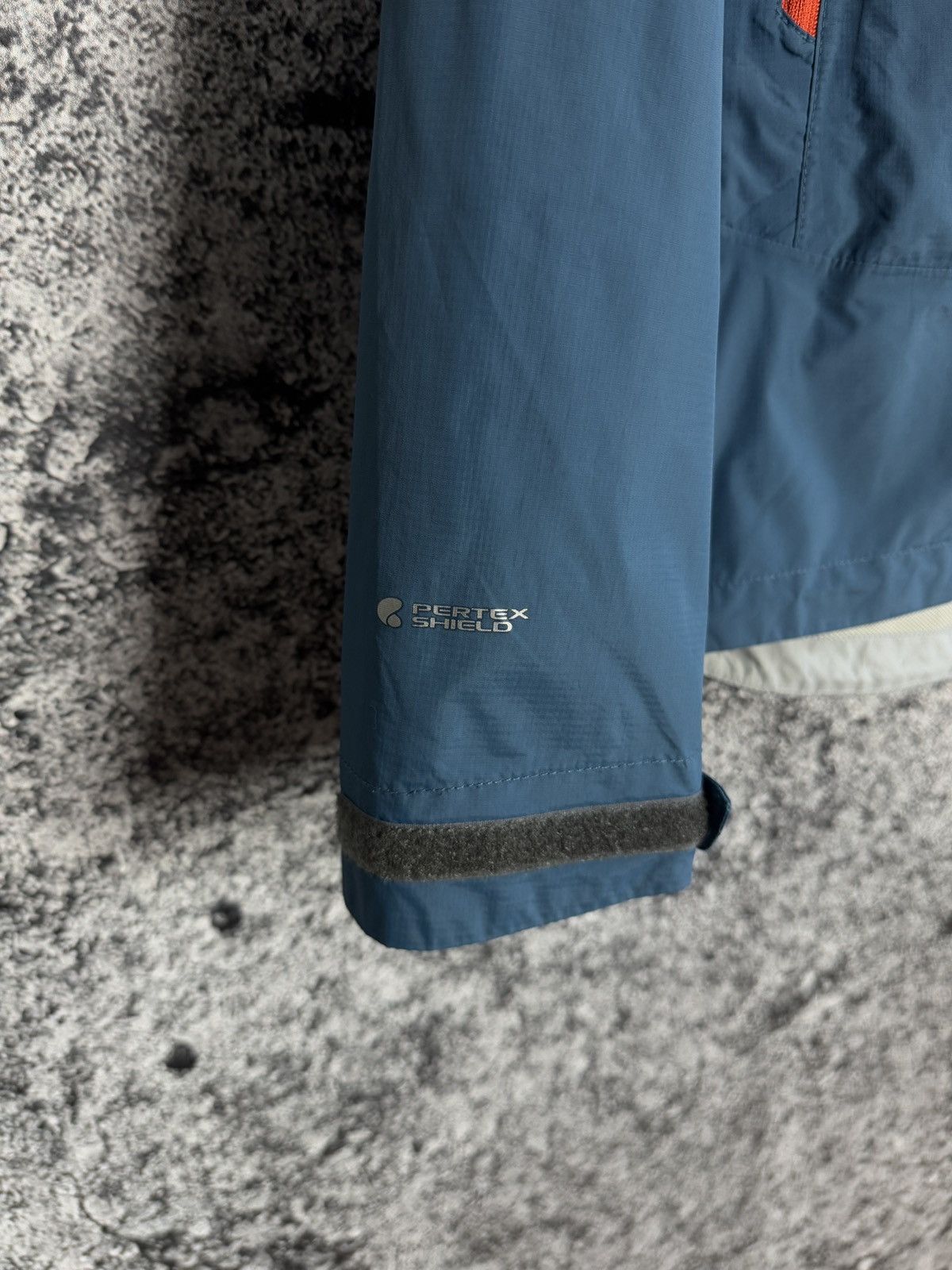 Montane Montane Nylon Lightweight Jacket Windbreaker Outdoor Size S Size US S / EU 44-46 / 1 - 7 Thumbnail