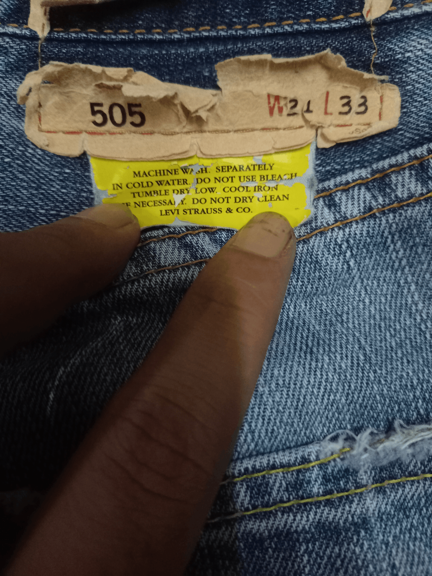 Levi's Vintage 90s Levis 505 Light Wash Blue Denim Distressed Jeans Size US 32 / EU 48 - 10 Thumbnail