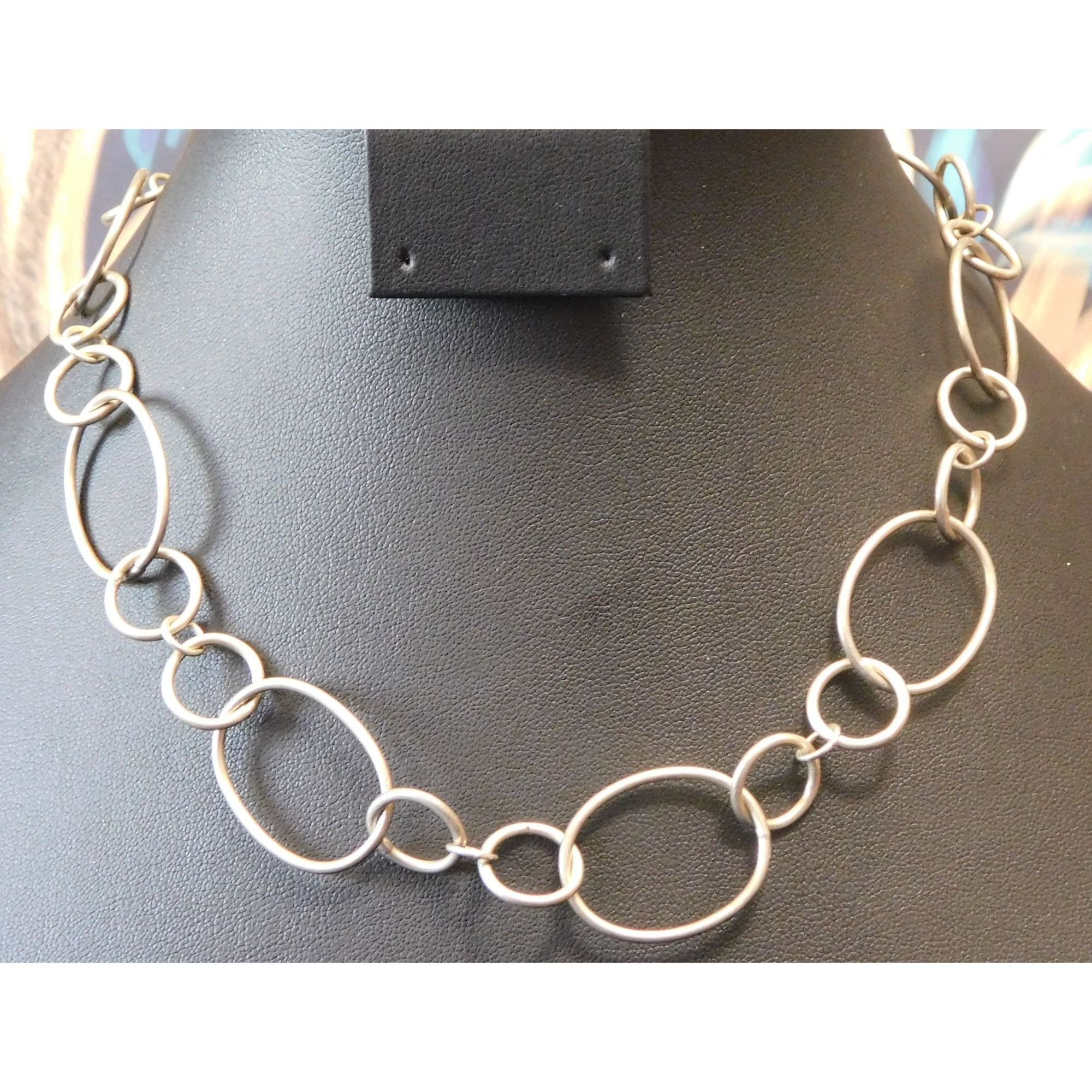 Other Casual Open Ring Link Silver Tone Necklace Size ONE SIZE - 2 Thumbnail
