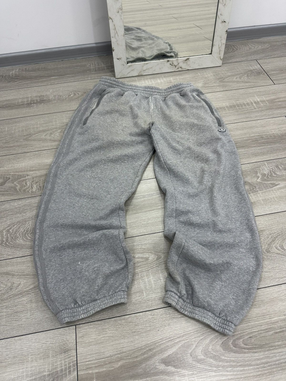 Adidas Adidas Baggy Wide Stripped Y2K Sweatpants Size US 32 / EU 48 - 4 Thumbnail