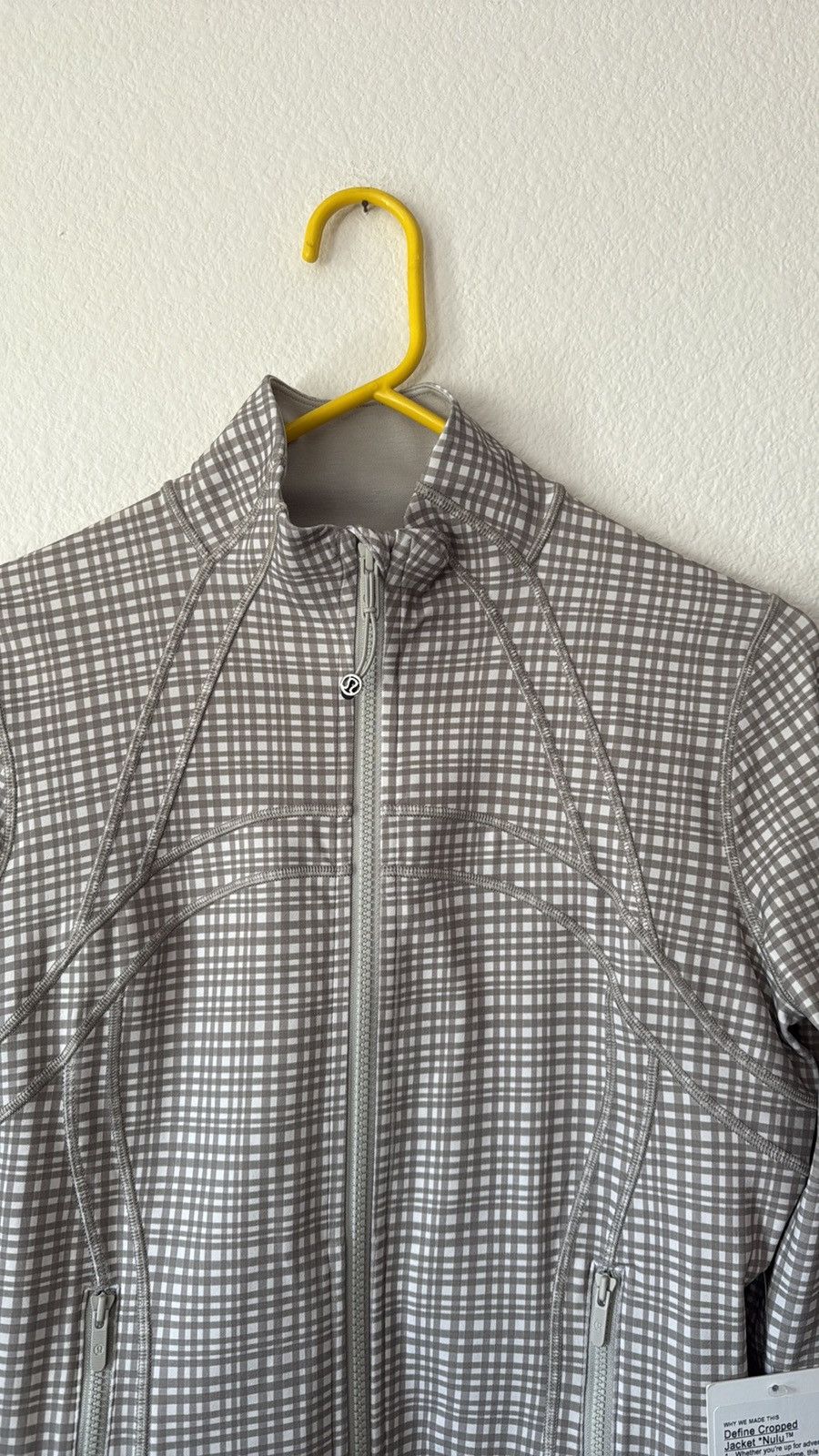 Lululemon Lululemon Athletica Lululemon Cropped Define color in GGRI Size L / US 10 / IT 46 - 6 Thumbnail