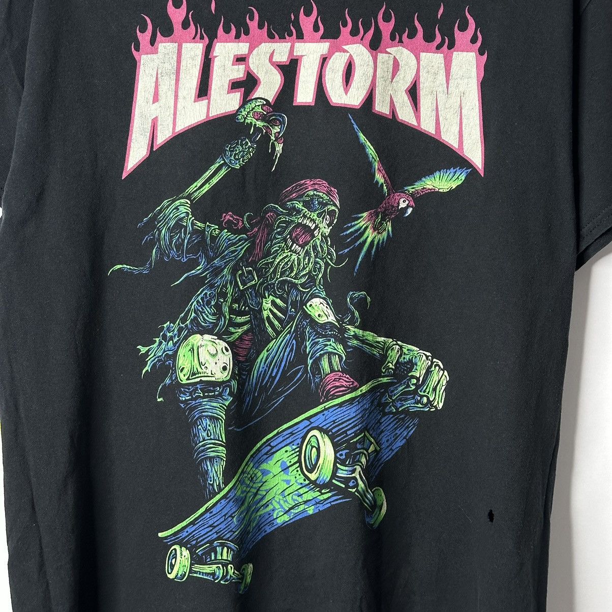 Band Tees ALESTORM LACK OF RUM ROCK BAND T-SHIRT Size US L / EU 52-54 / 3 - 2 Thumbnail