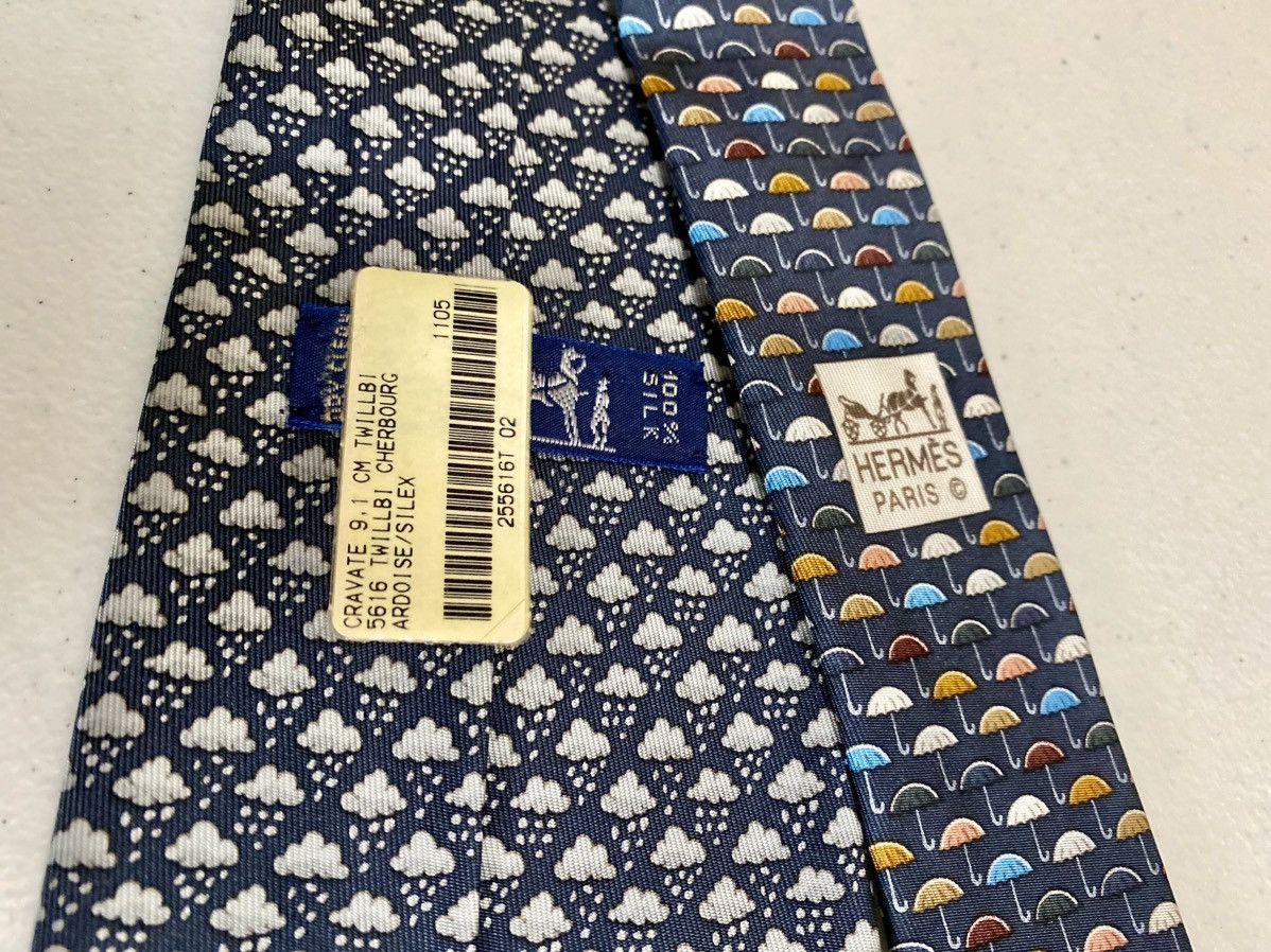 Hermes Hermès 🇫🇷 Blue Rainy Day Cover 5616 MA Vintage Print Tie NWT Size ONE SIZE - 10 Thumbnail