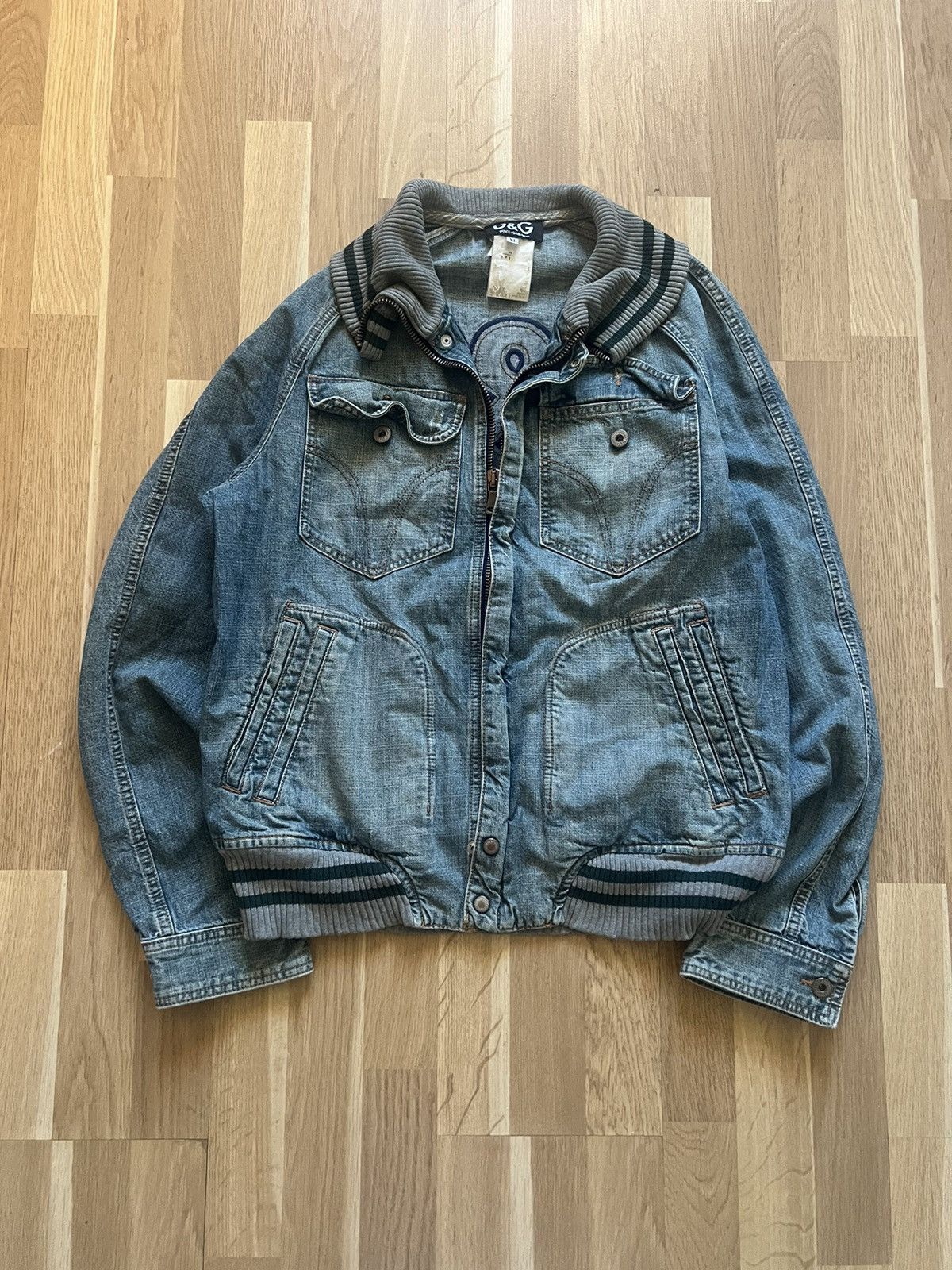 Dolce & Gabbana Dolce Gabbana vintage avant garde faded denim jacket big log Size US L / EU 52-54 / 3 - 6 Thumbnail