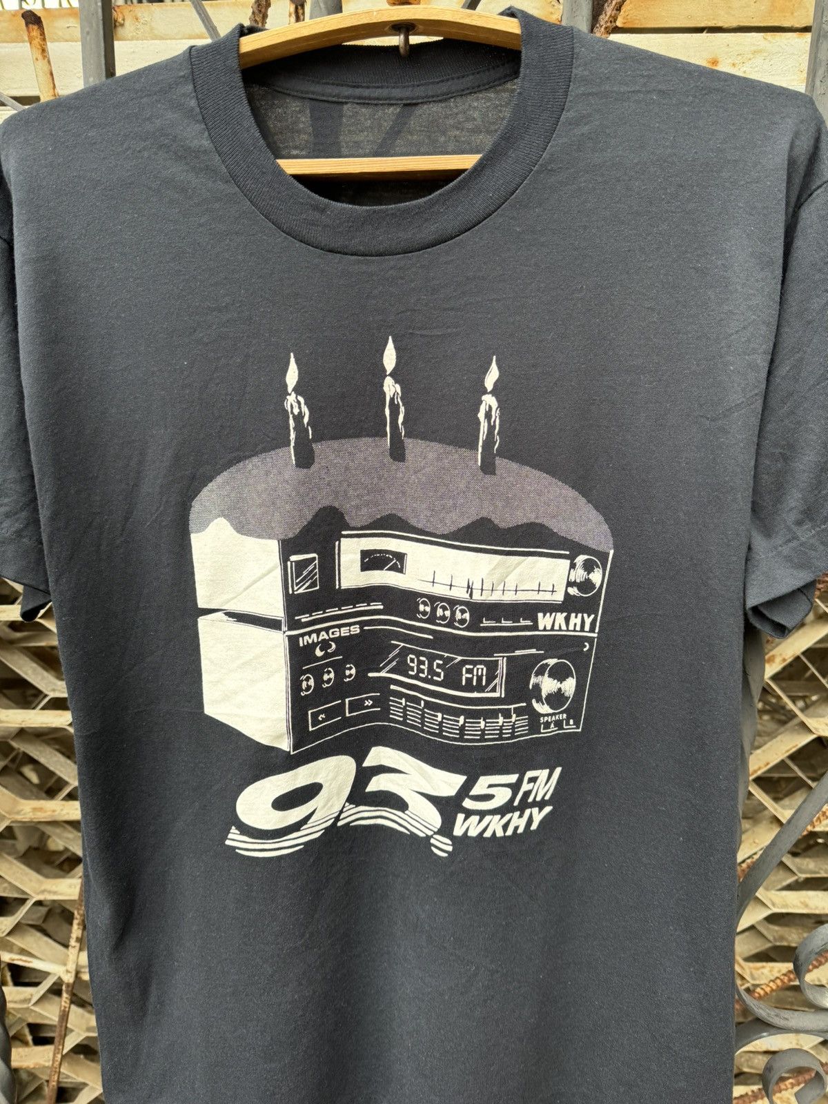 Band Tees Vintage 1990 93.5 WKHY fm Radio 30 years T Shirt Size US L / EU 52-54 / 3 - 6 Thumbnail