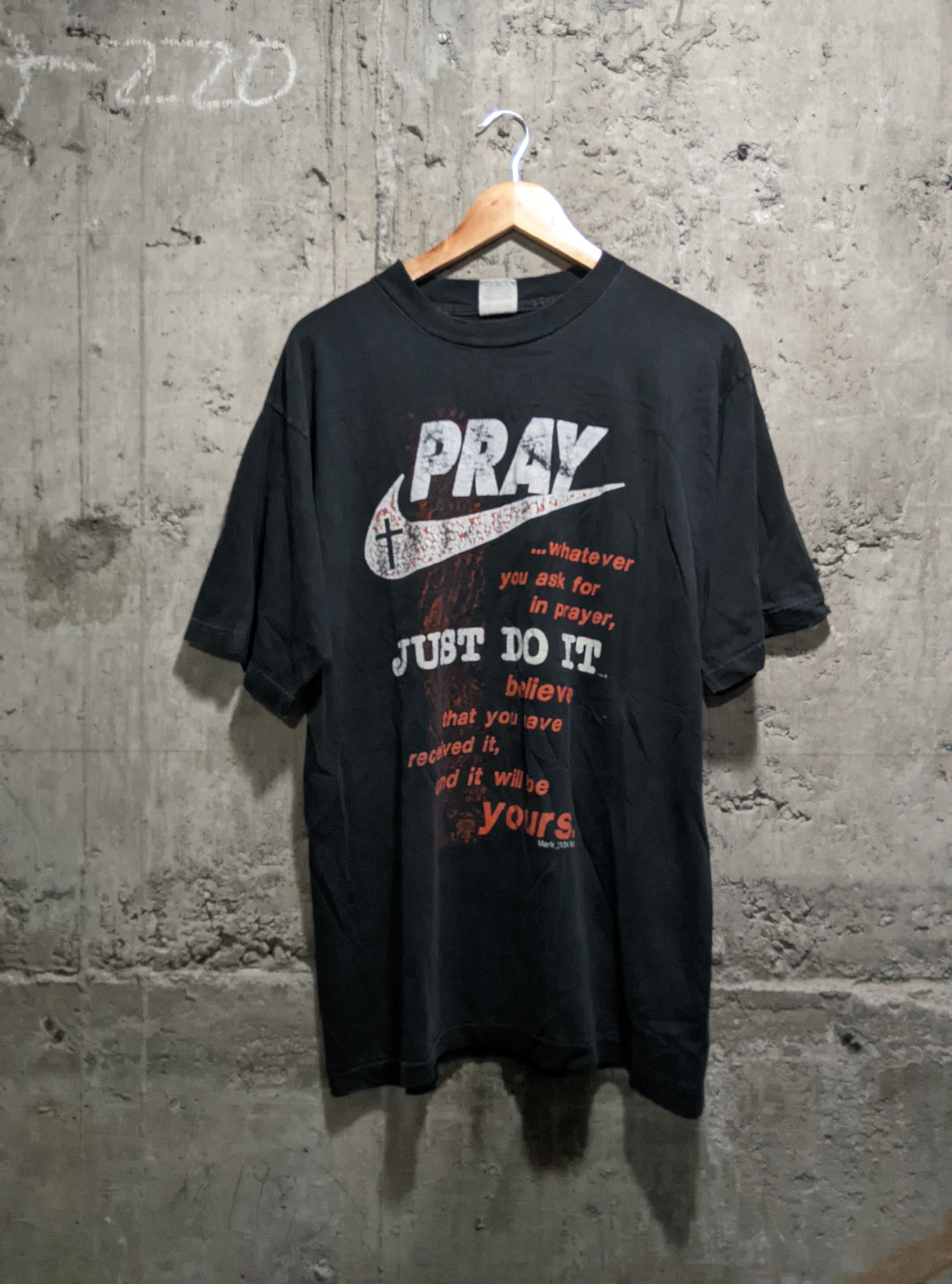 Vintage Vintage 90s pray Nike just do it rip Jesús t shirt Size US XXL / EU 58 / 5 - 1 Thumbnail